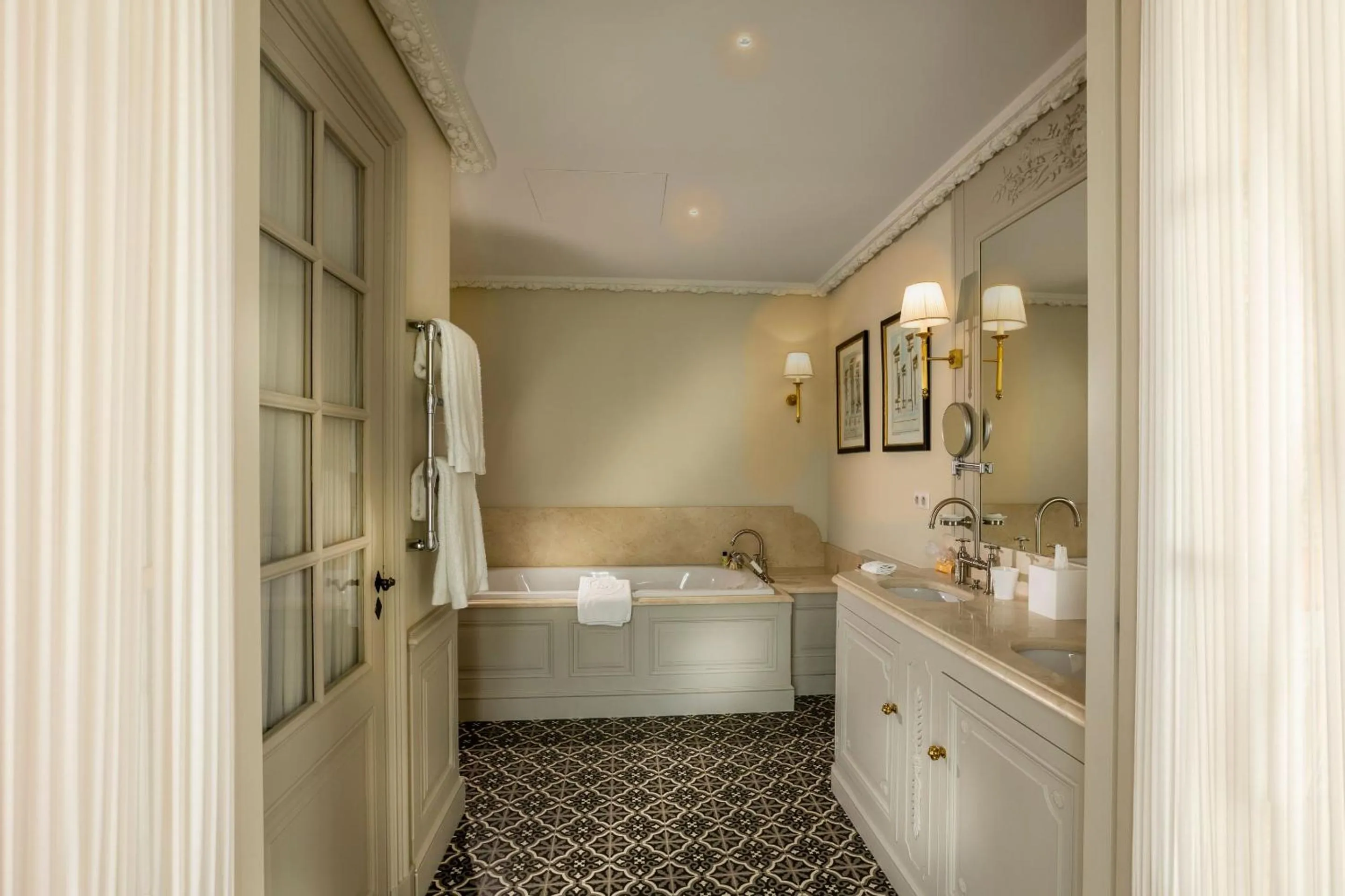 Bathroom in Villa Saint-Ange