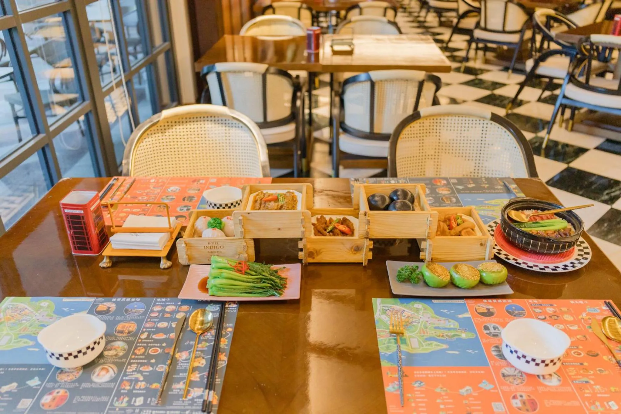 Restaurant/places to eat in Hotel Indigo Heilong Lake by IHG