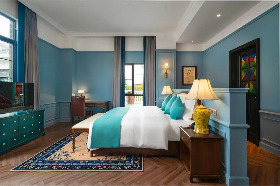 Photo of the whole room in Hotel Indigo Heilong Lake by IHG Photo of the whole room in Hotel Indigo Heilong Lake by IHG