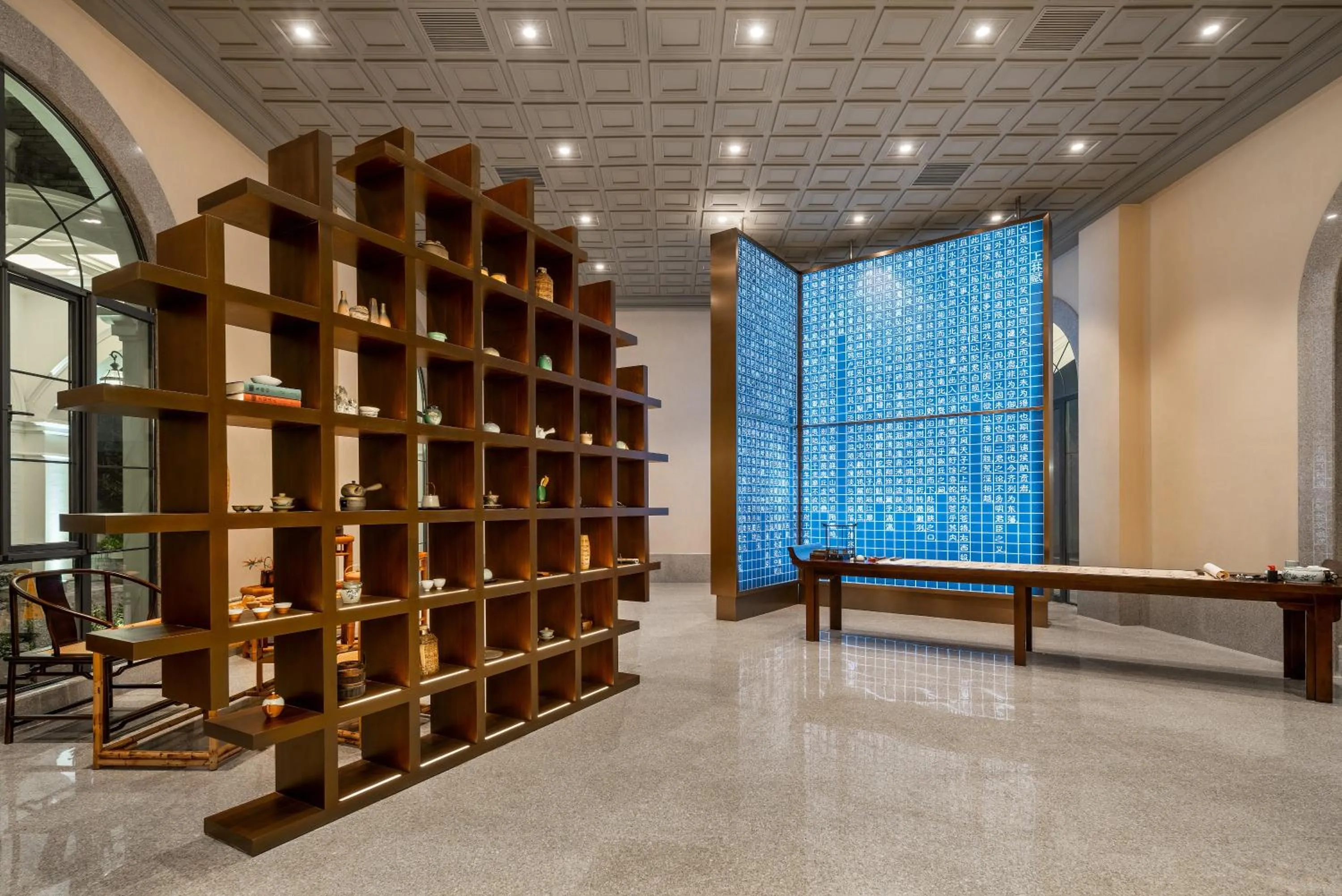 Fitness centre/facilities in Hotel Indigo Heilong Lake by IHG