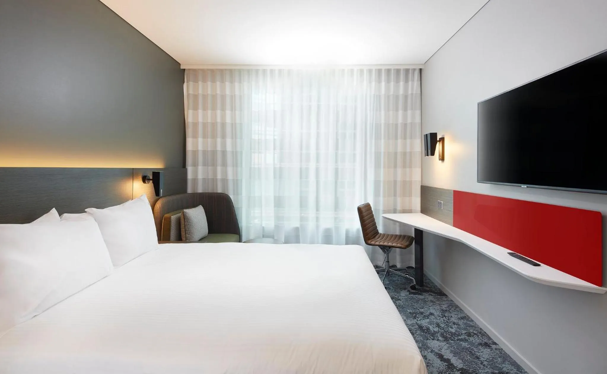 Photo of the whole room, Bed in Holiday Inn Express Melbourne Southbank by IHG