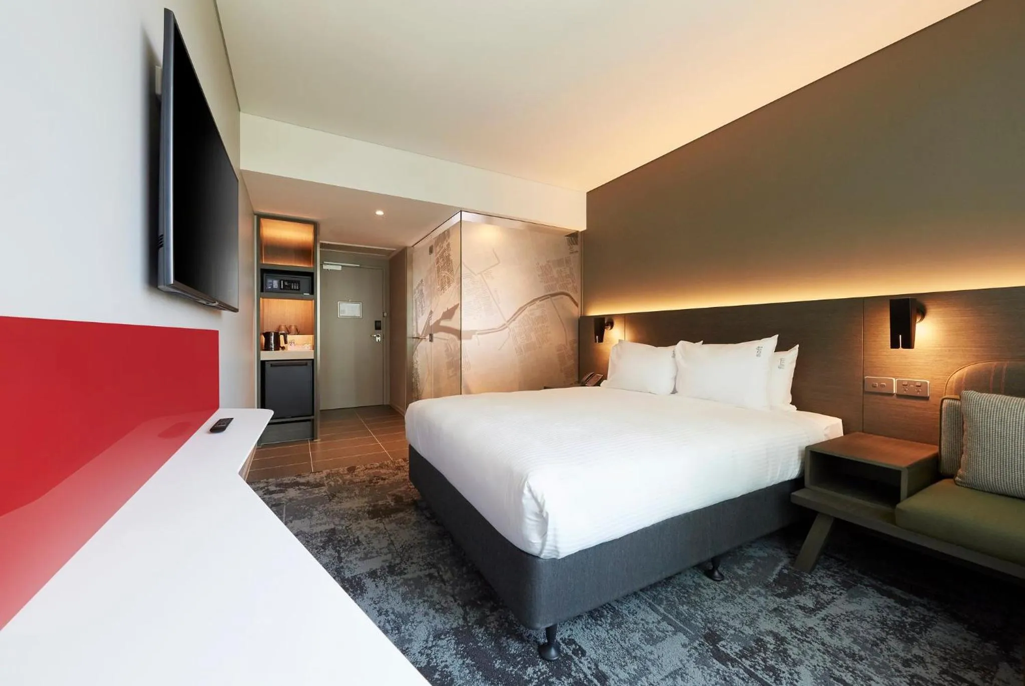 Photo of the whole room, Bed in Holiday Inn Express Melbourne Southbank by IHG