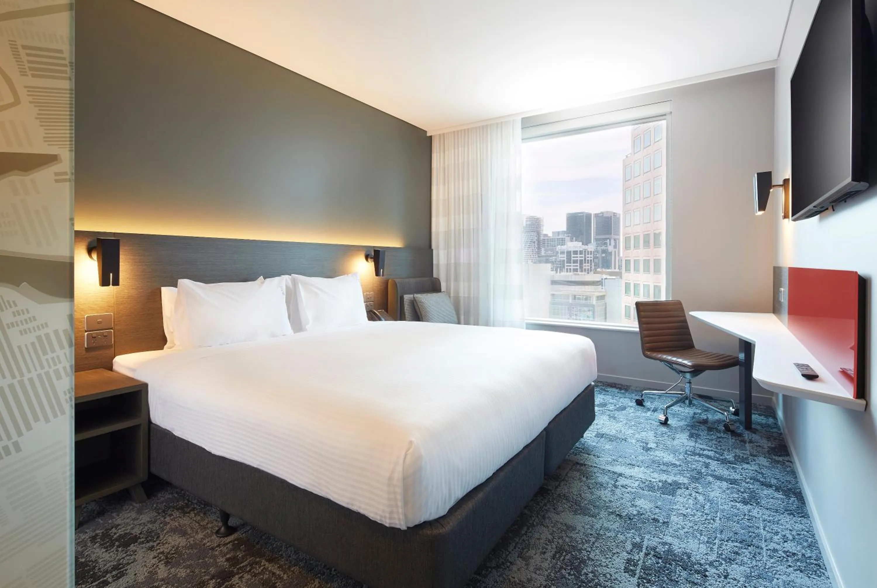 Photo of the whole room, Bed in Holiday Inn Express Melbourne Southbank by IHG