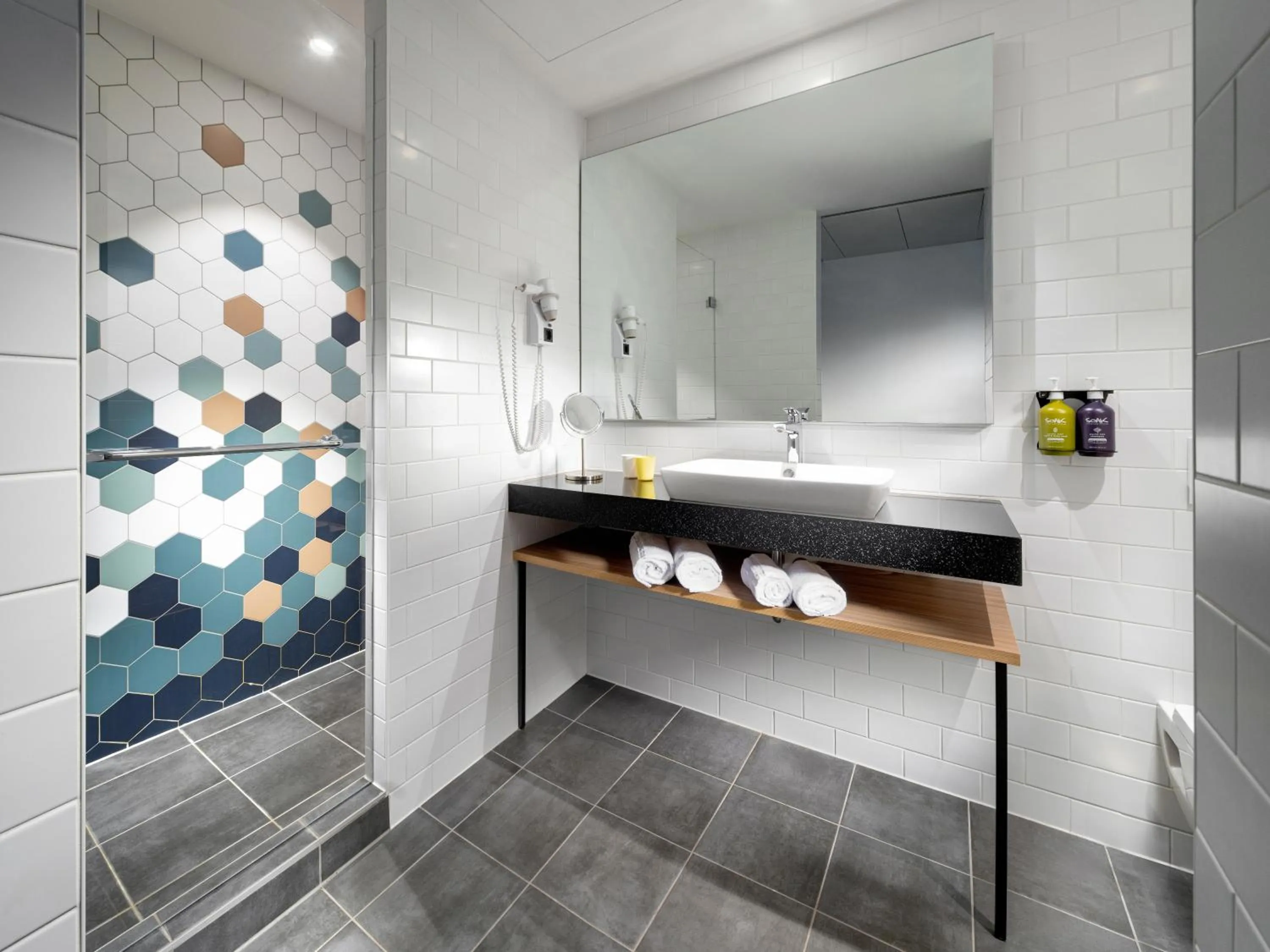 Bathroom in Clarion Hotel Vienna South