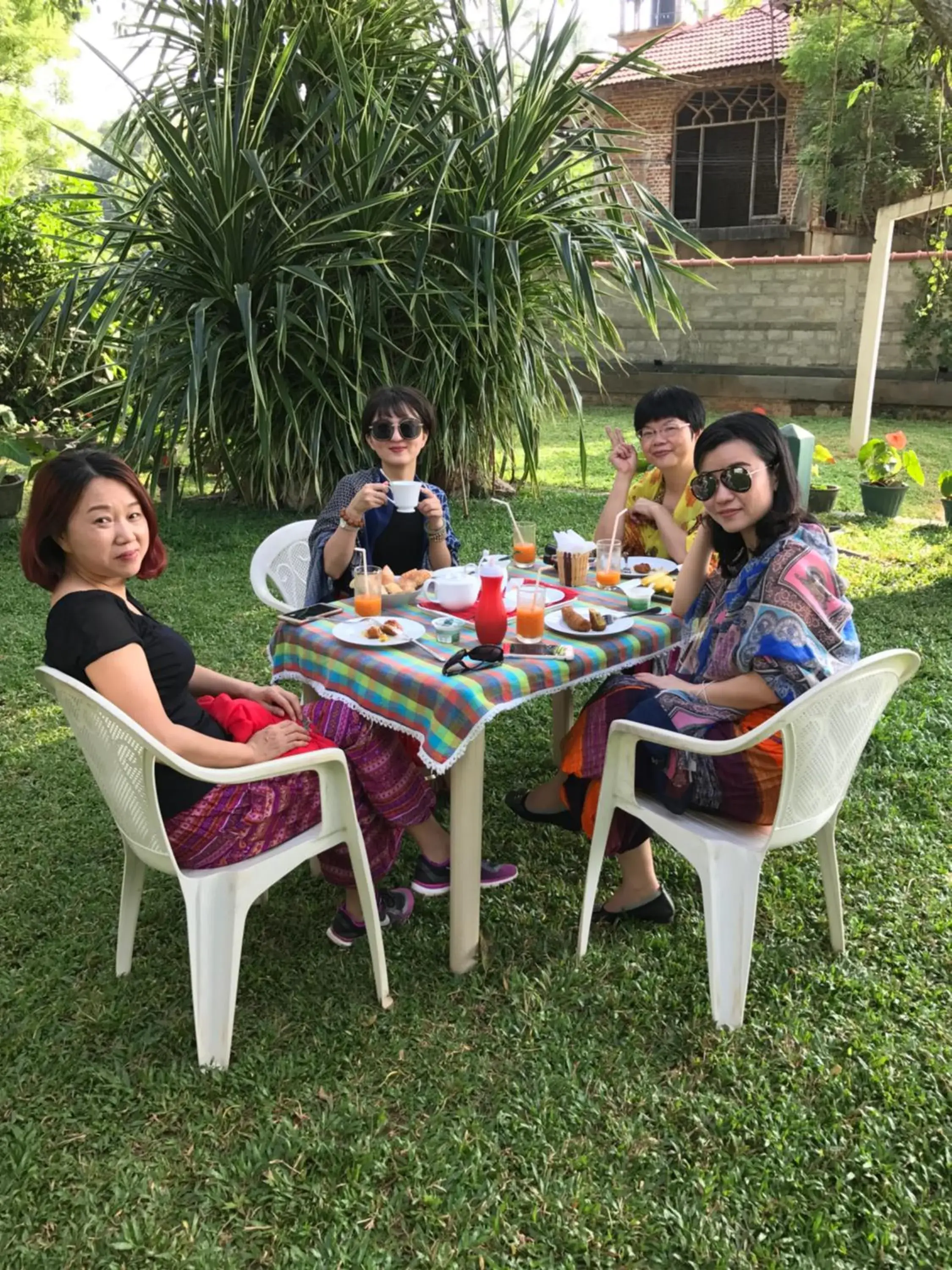 Restaurant/places to eat in Villa Shade Restaurant/places to eat in Villa Shade