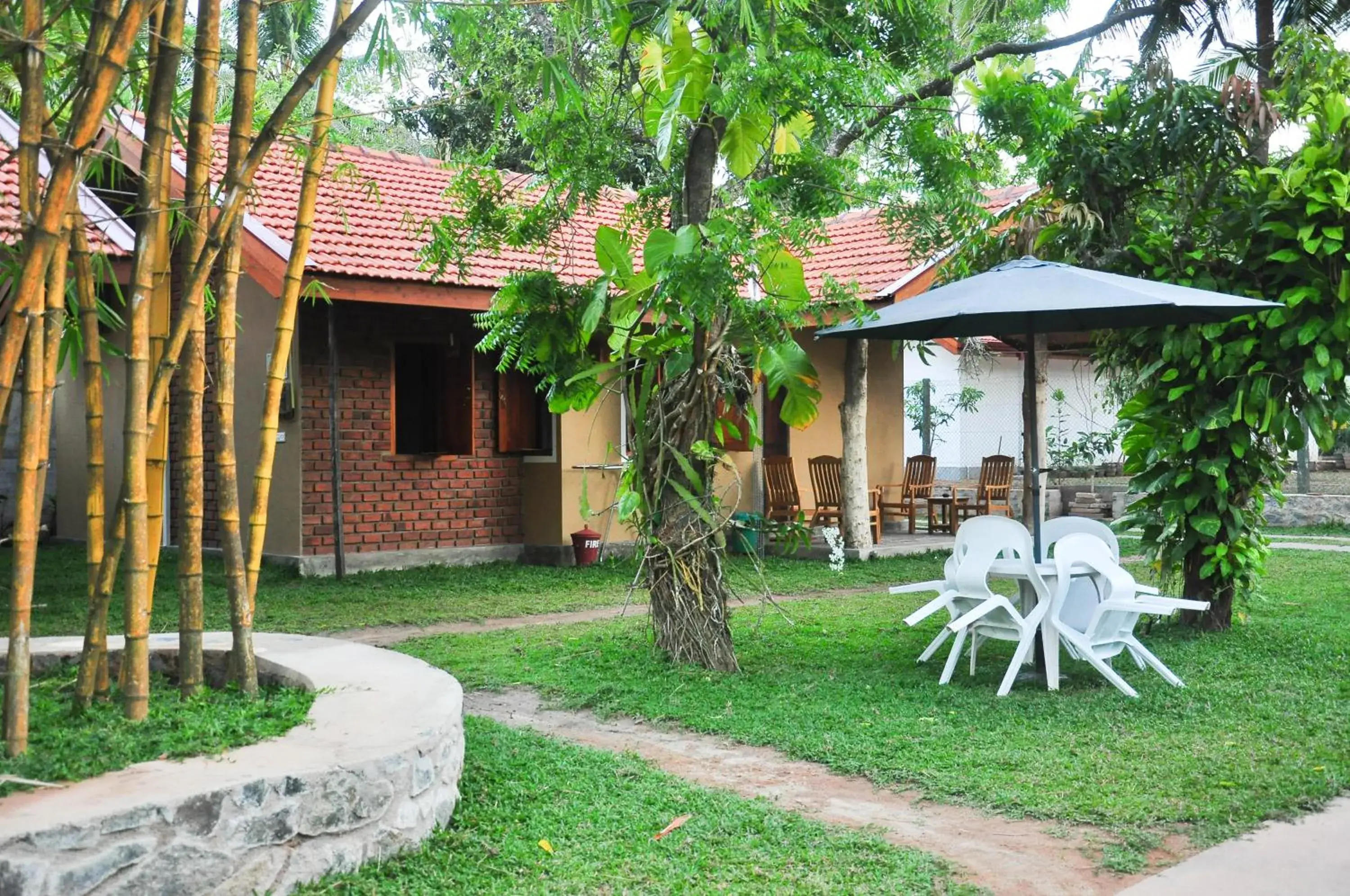 Property building in Villa Shade Property building in Villa Shade