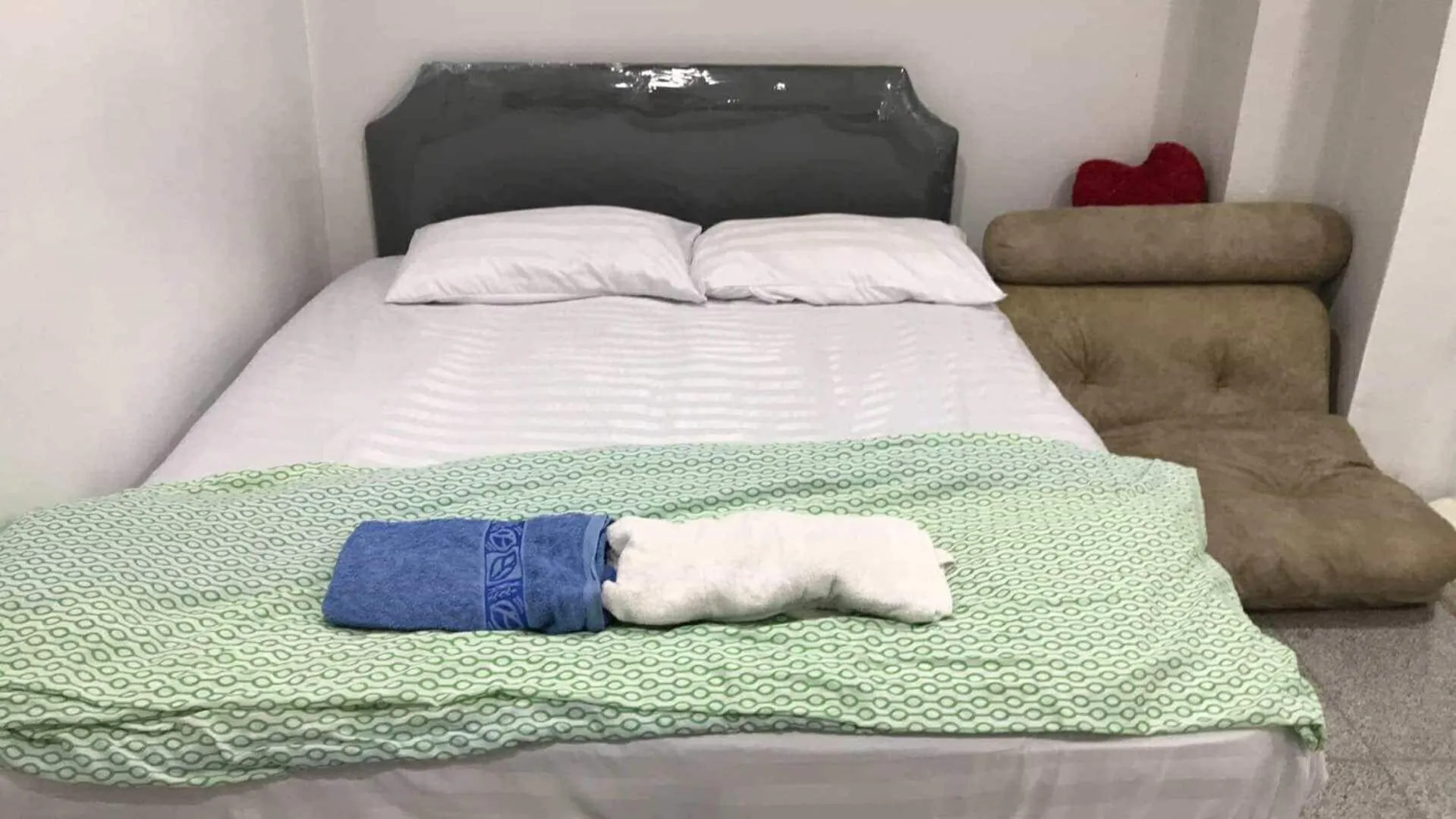 Bed in Baan1668 Hometel near Chinatown One Bangkok