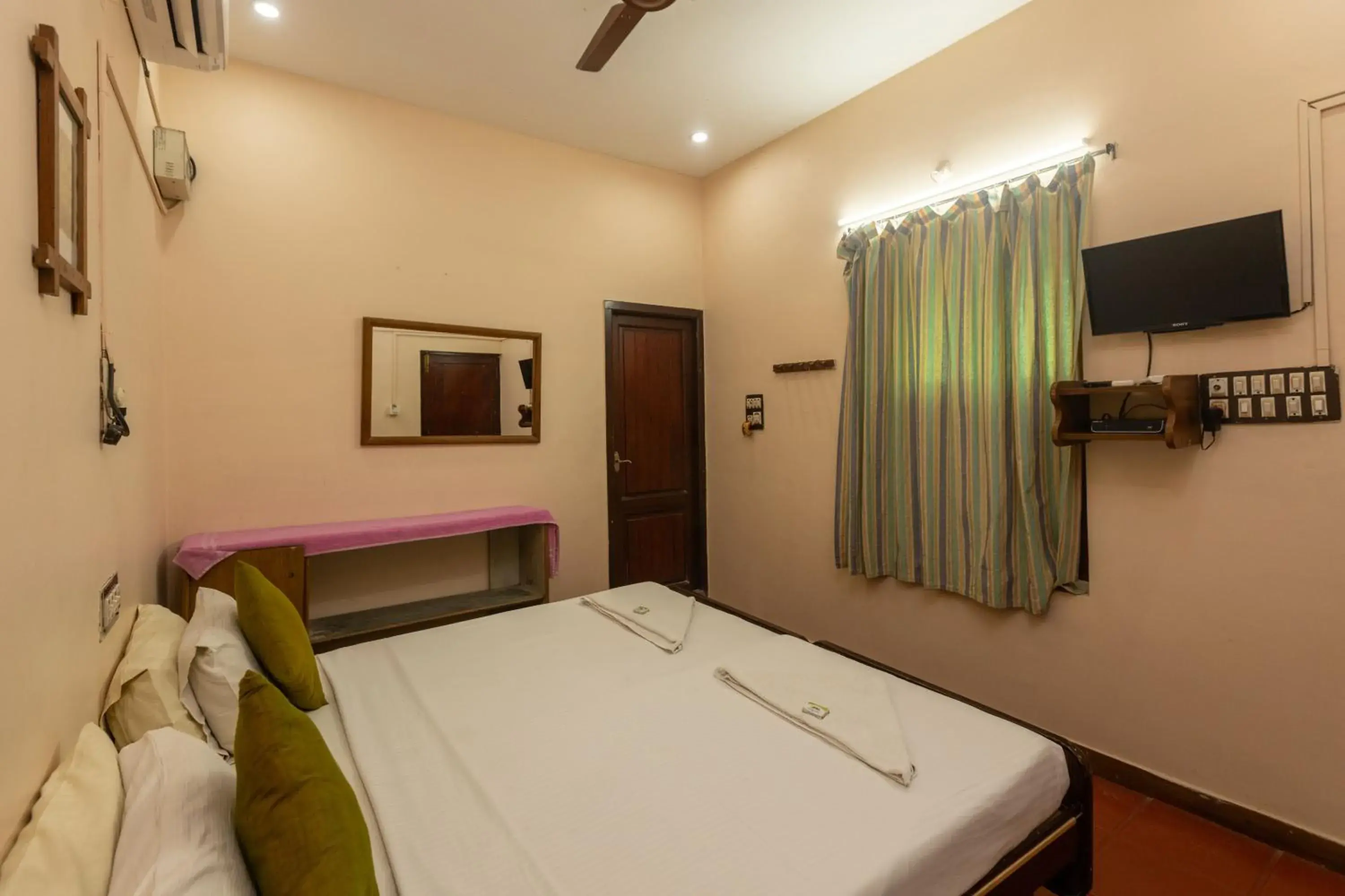 Bed in Coramandal Heritage Bed in Coramandal Heritage