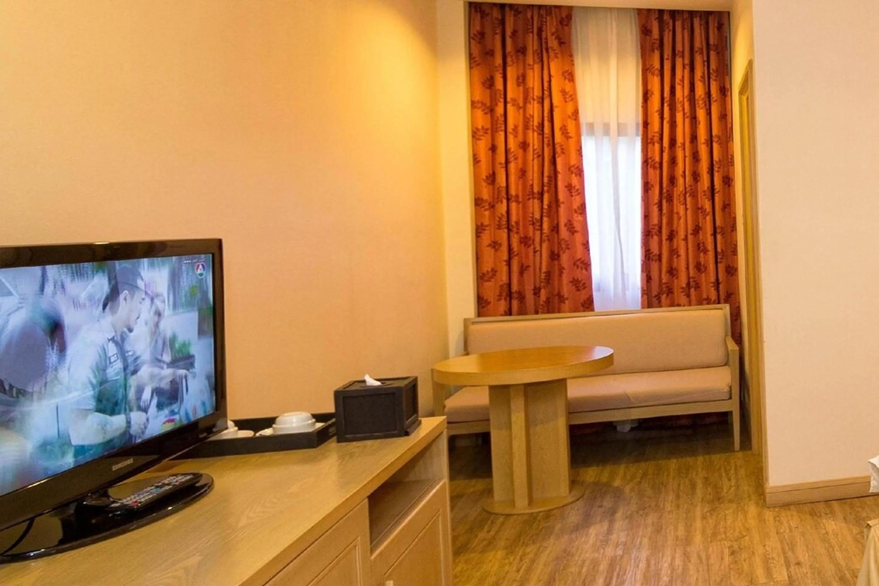 Bed in Panya Resort Hotel