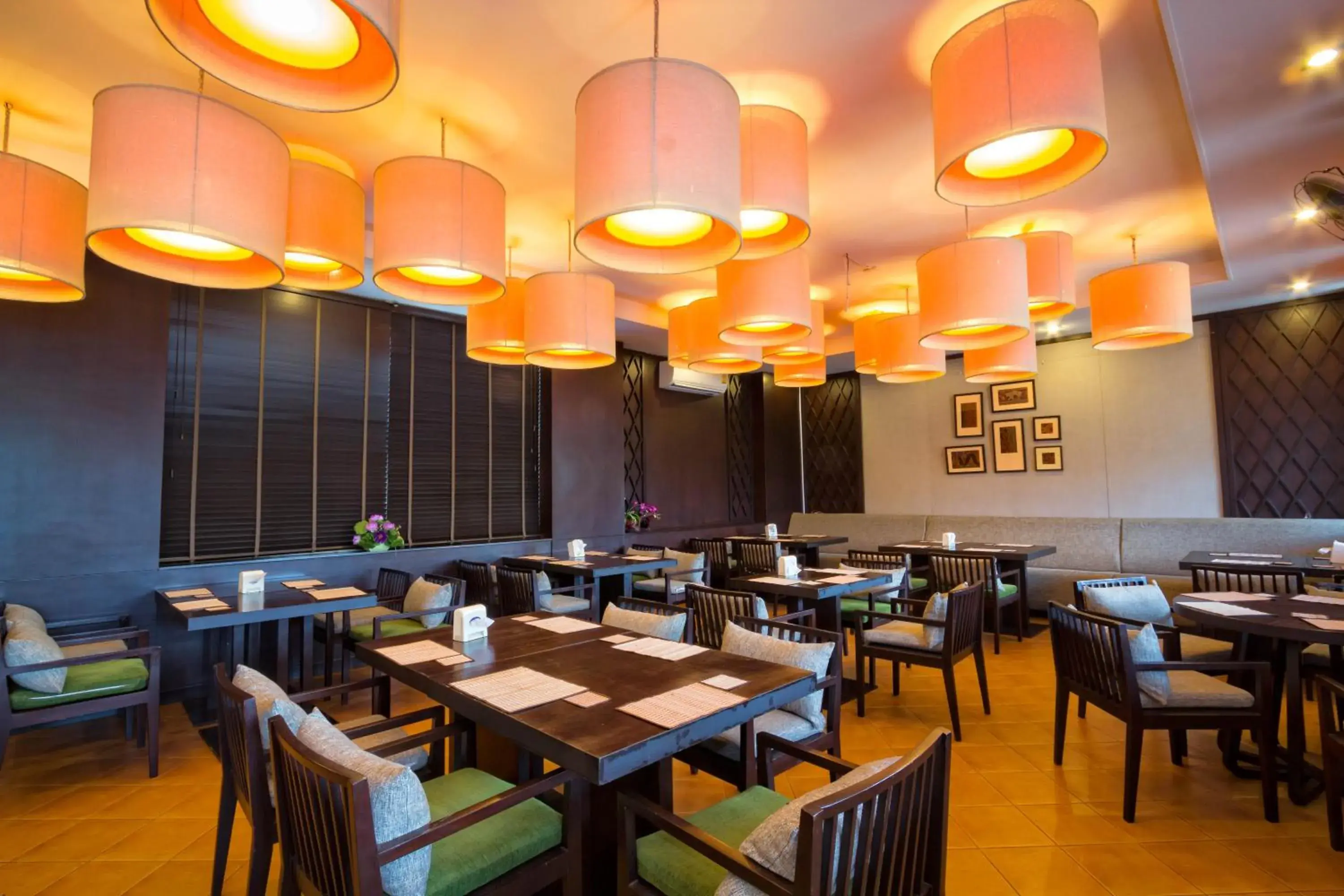 Restaurant/places to eat in Panya Resort Hotel Restaurant/places to eat in Panya Resort Hotel