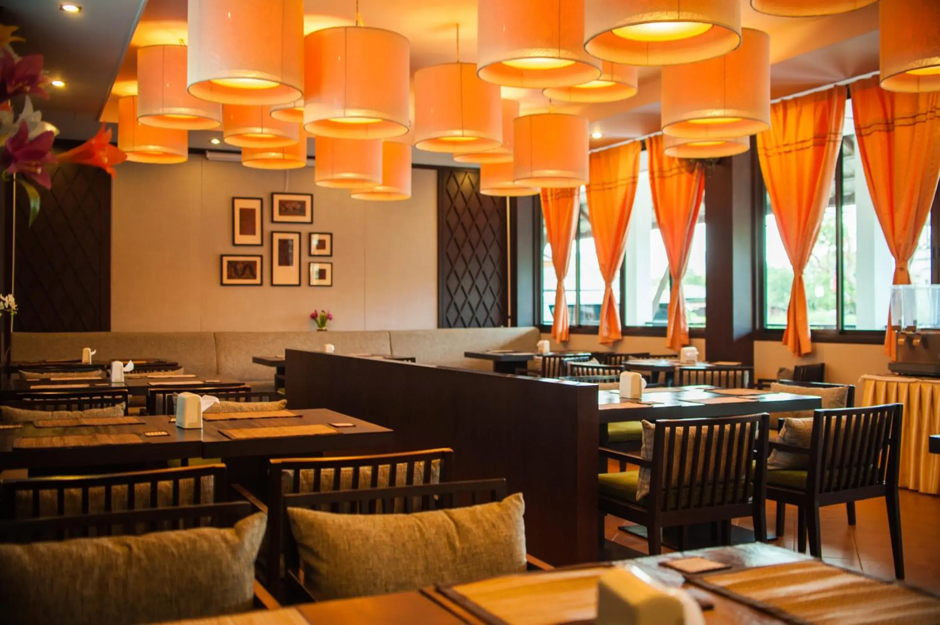 Restaurant/places to eat in Panya Resort Hotel Restaurant/places to eat in Panya Resort Hotel