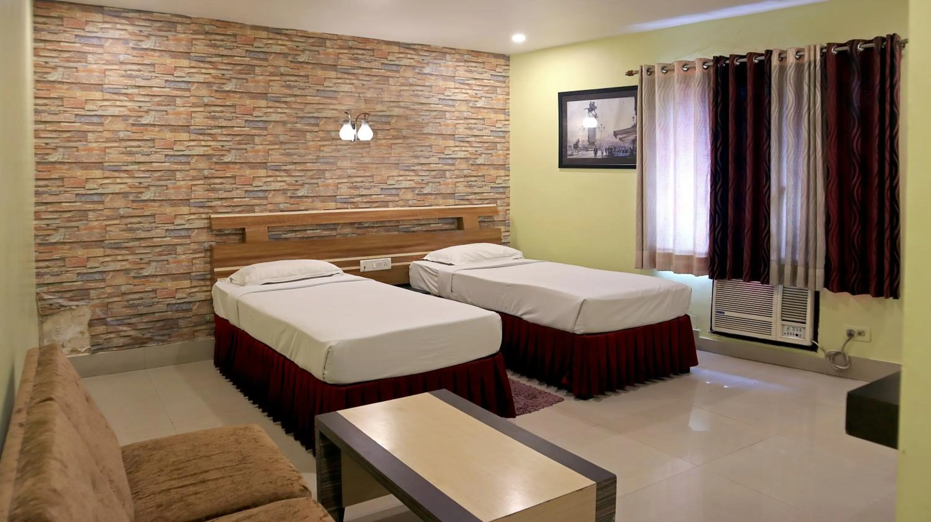 Bed in Hotel Executive Tower