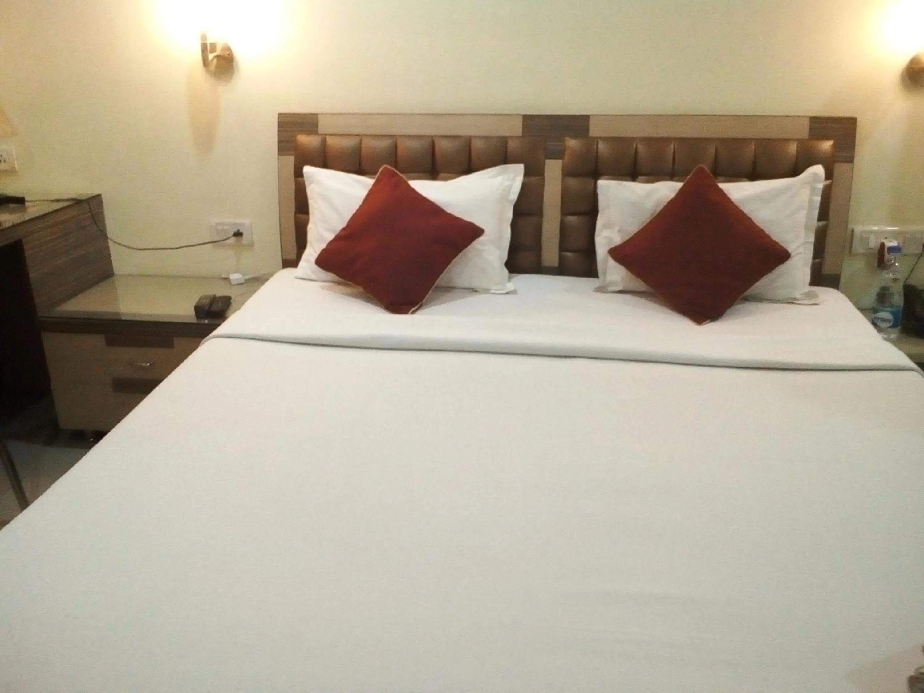 Nearby landmark, Bed in Hotel Executive Tower