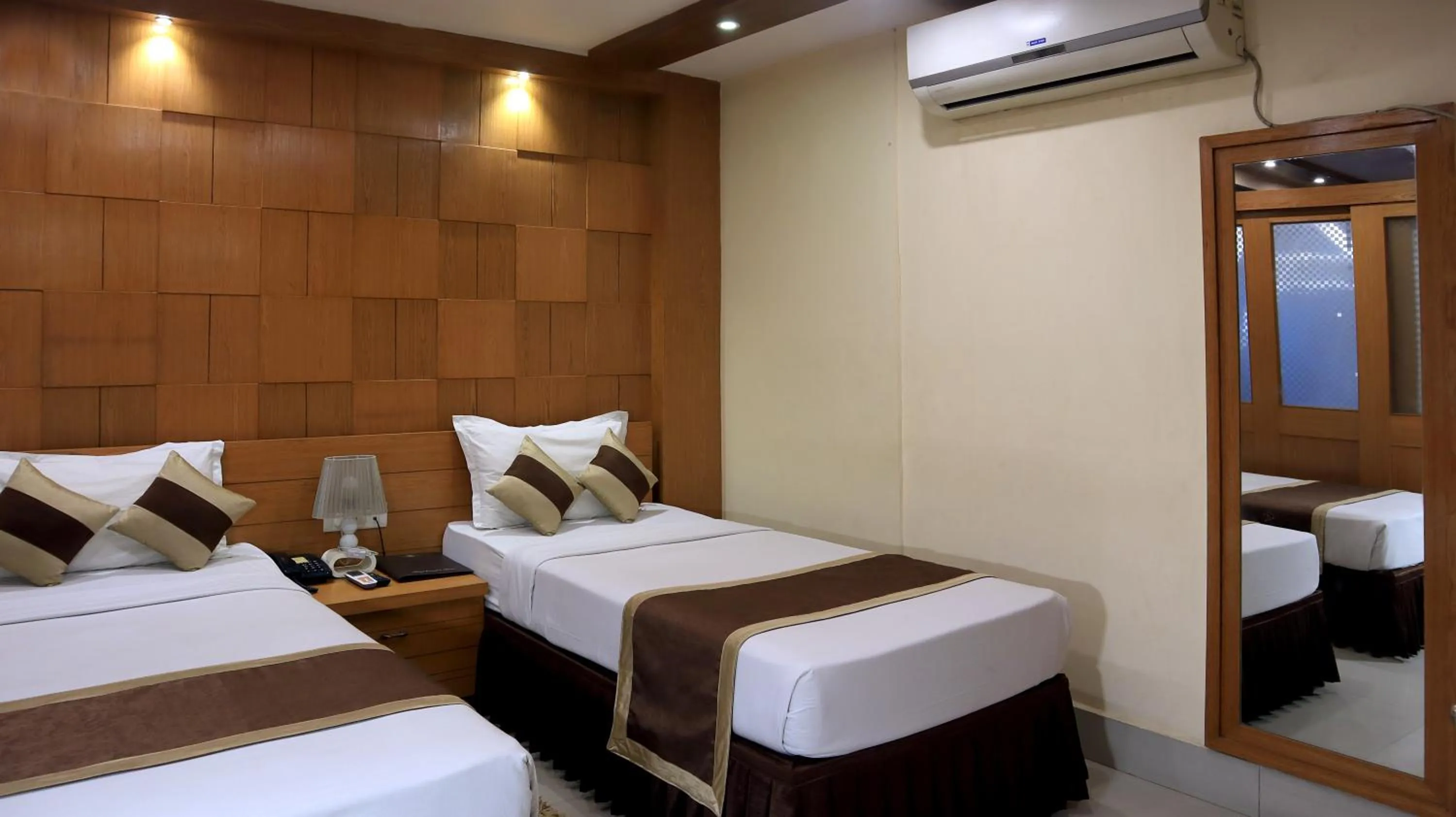 Bed in Hotel Executive Tower