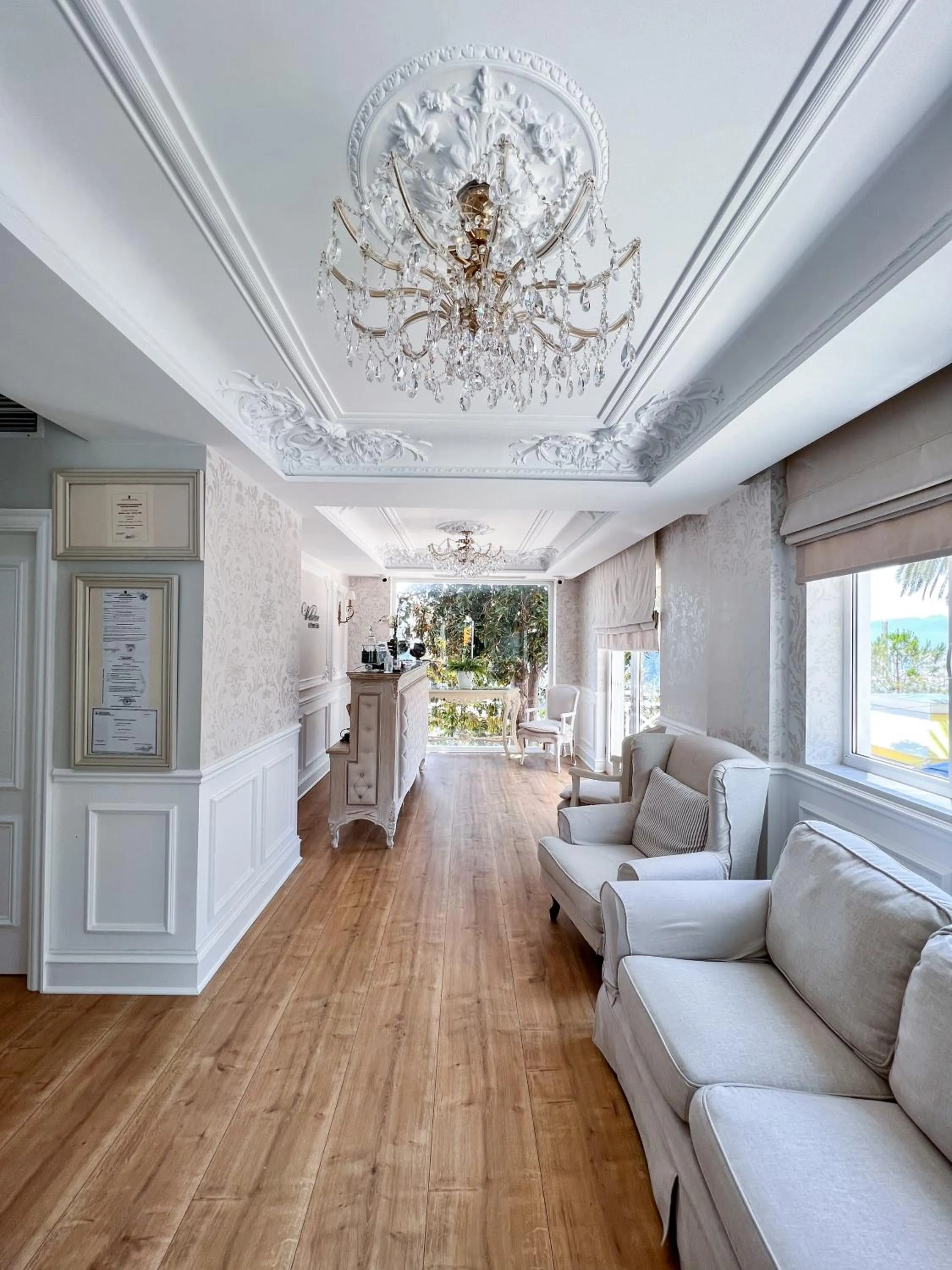 Seating area in Porto Eda Hotel