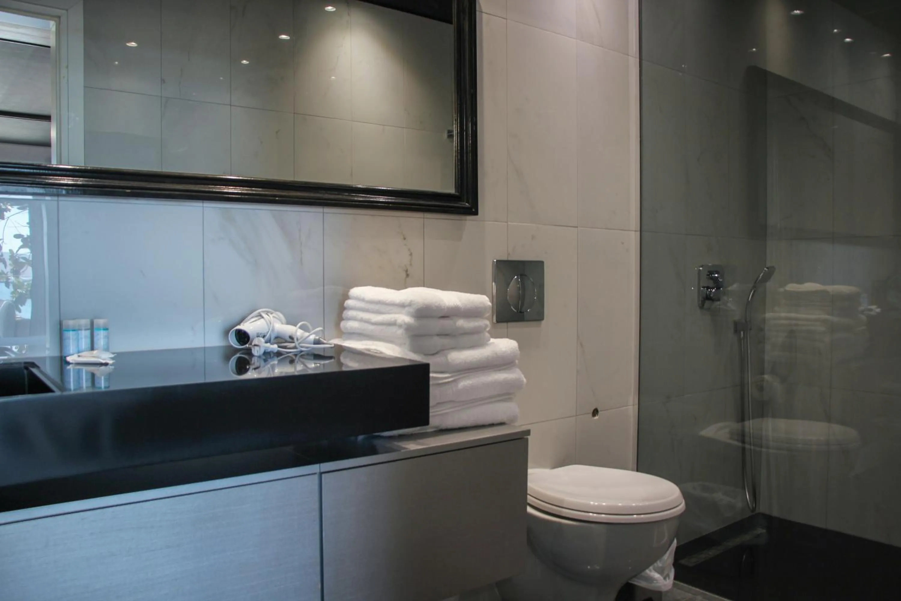 Shower in Porto Eda Hotel