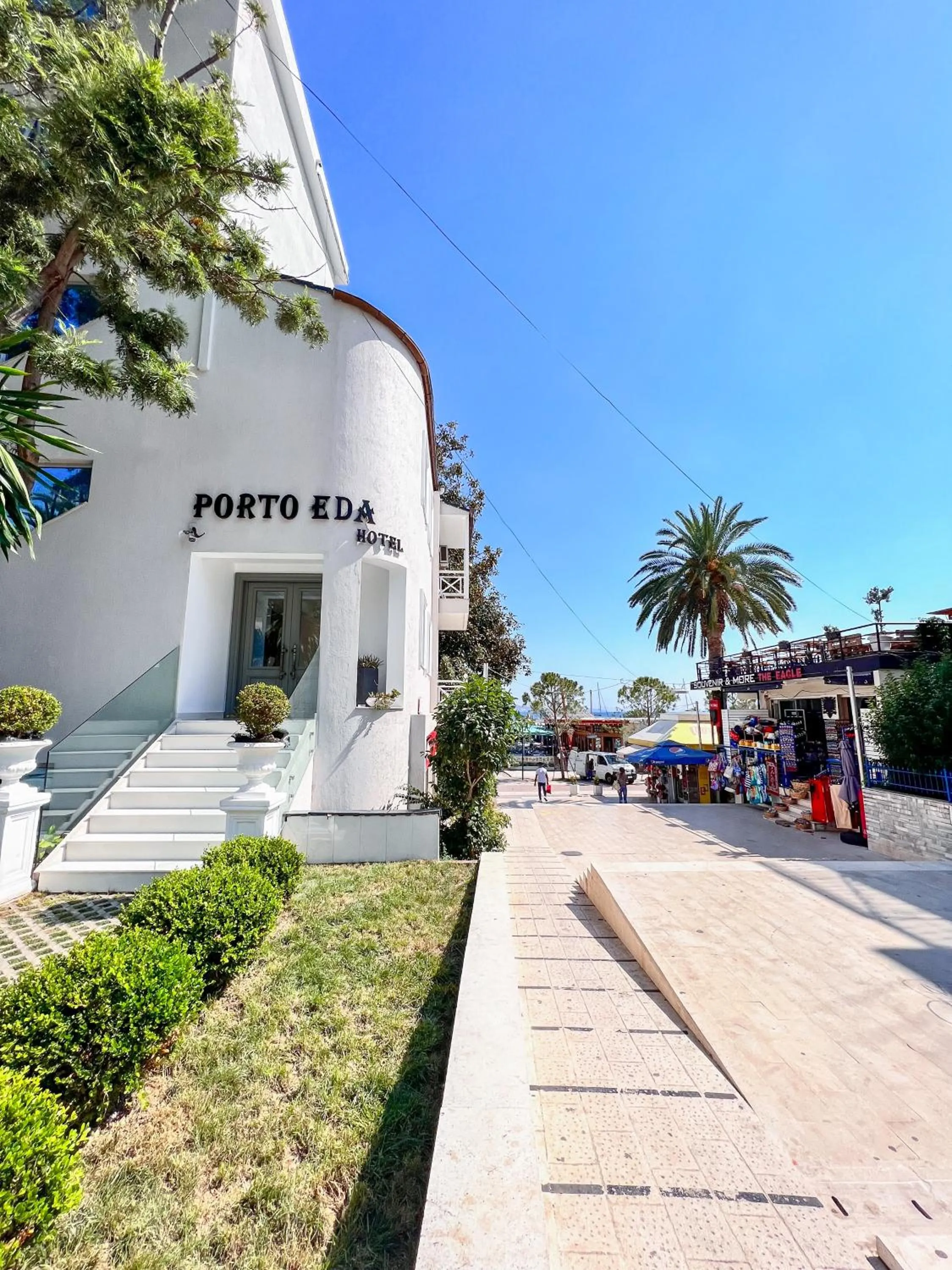 Property building in Porto Eda Hotel