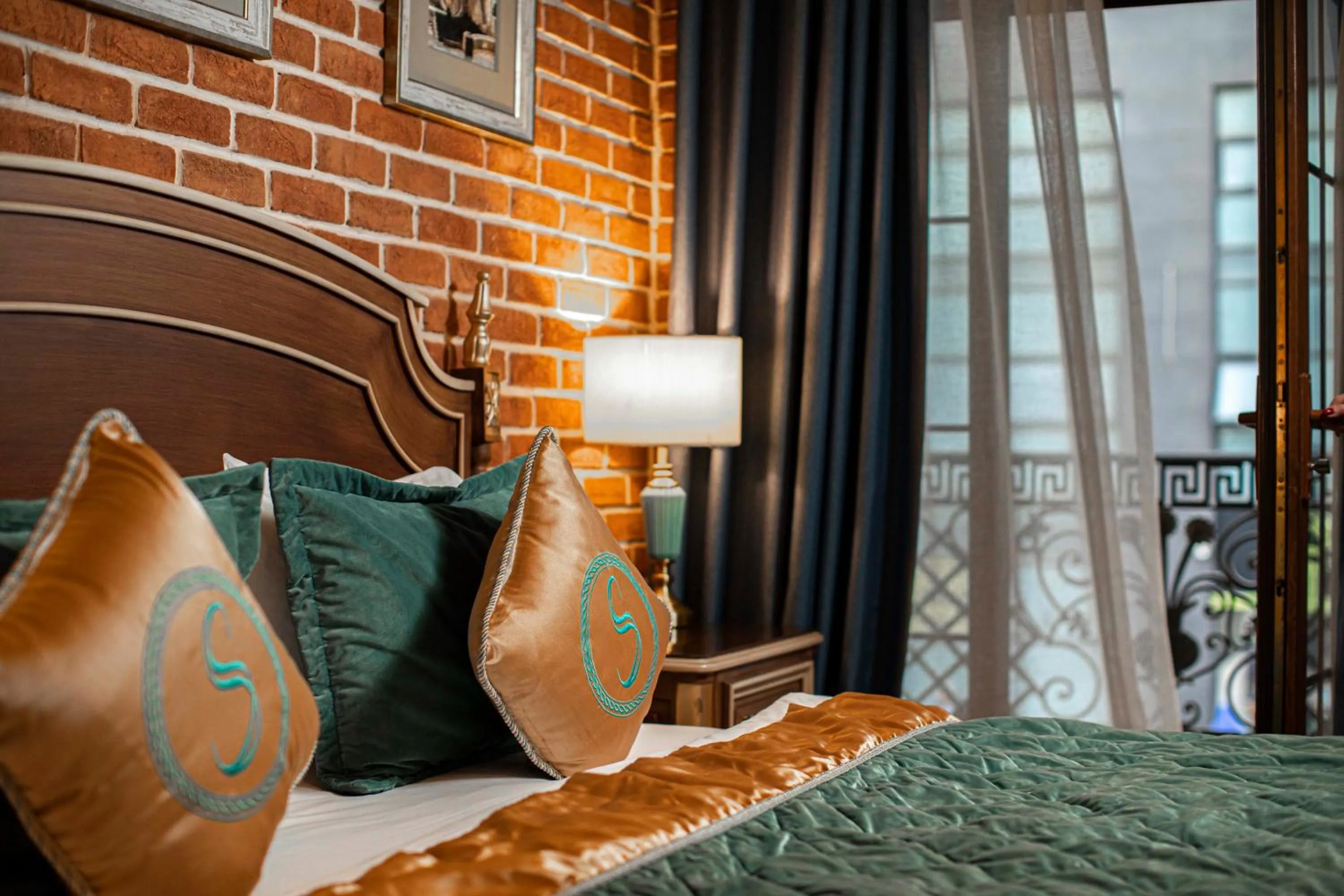 Bed in Sapphire Bayil Hotel