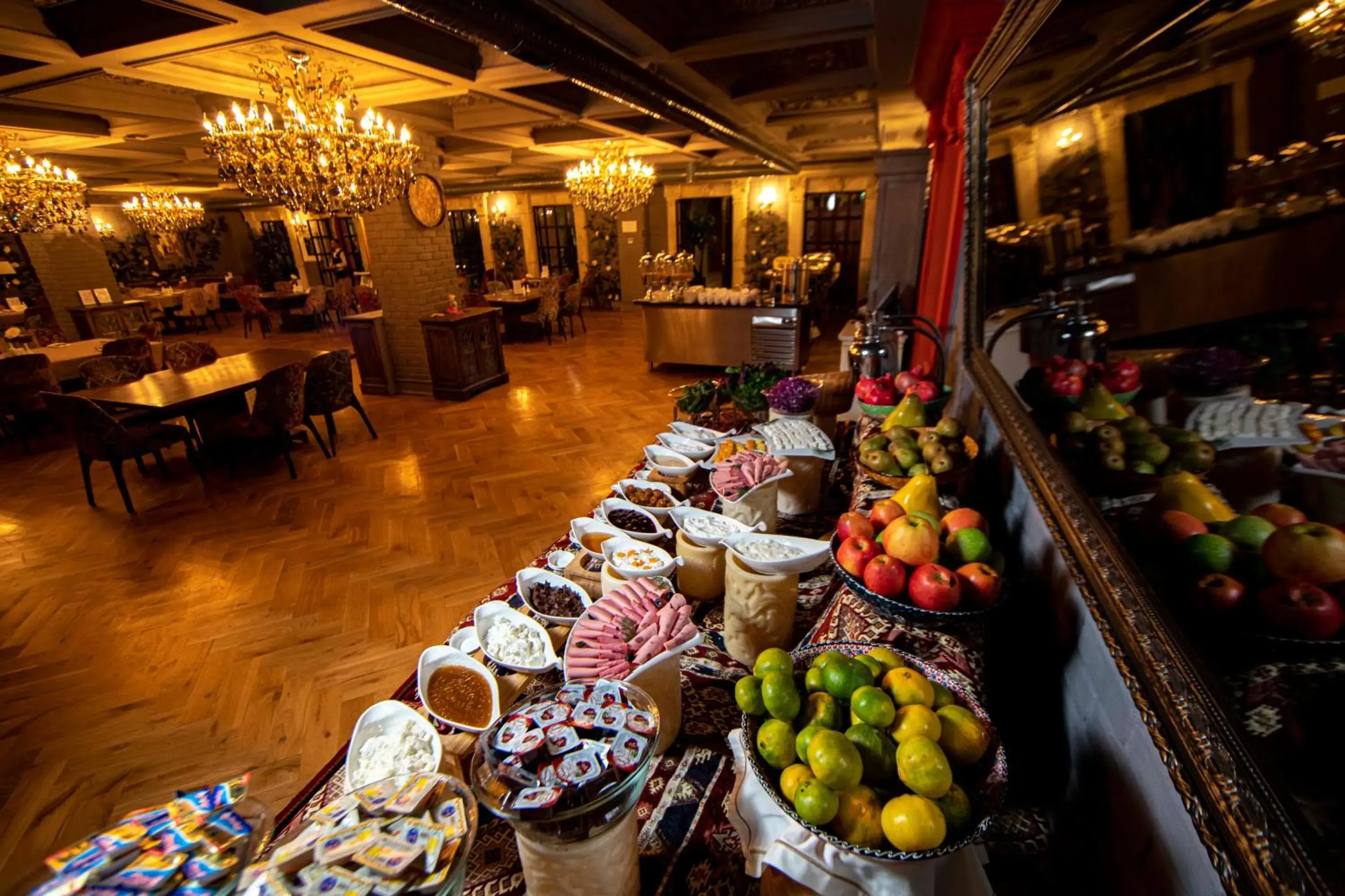 Restaurant/places to eat in Sapphire Bayil Hotel Restaurant/places to eat in Sapphire Bayil Hotel