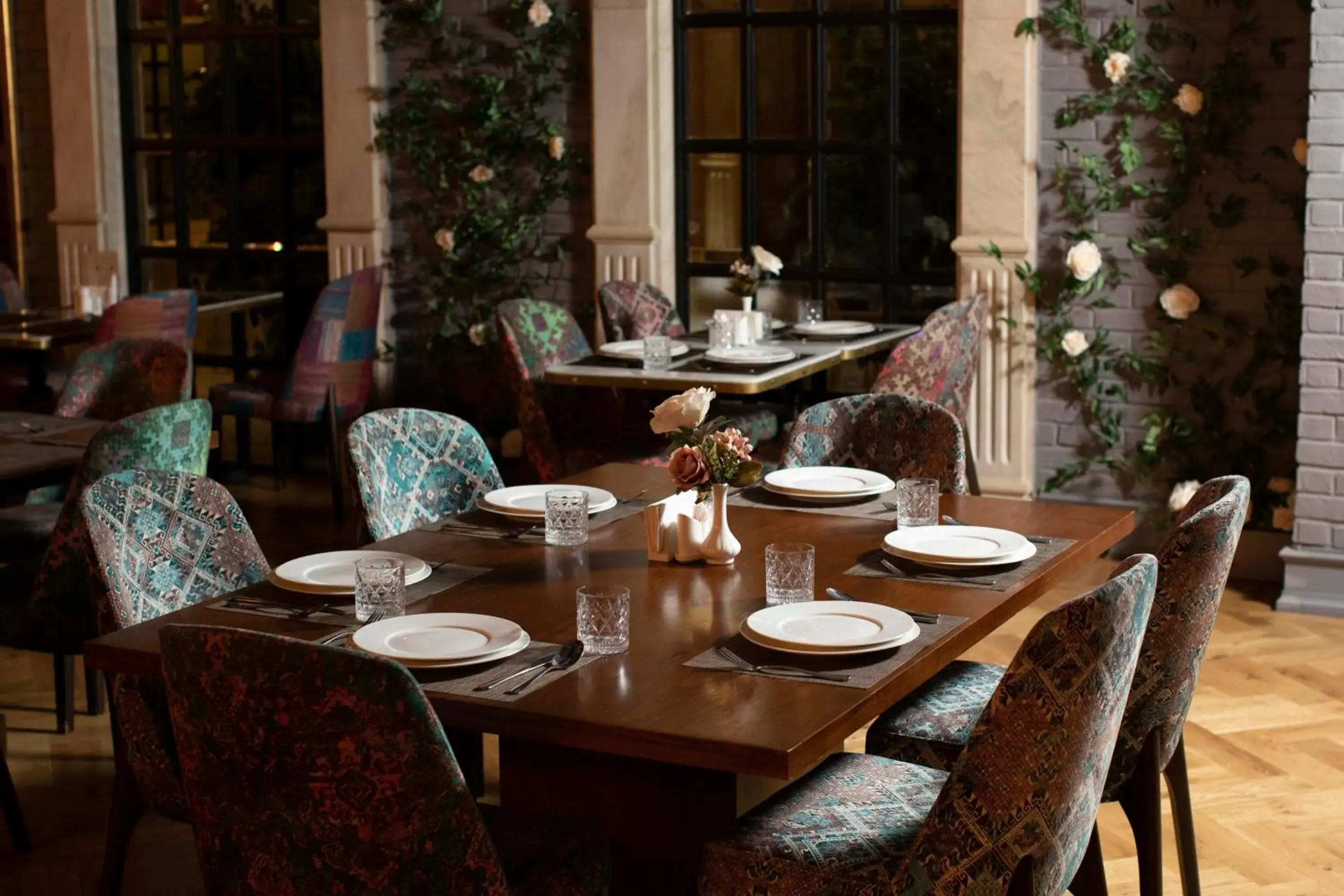 Restaurant/places to eat in Sapphire Bayil Hotel Restaurant/places to eat in Sapphire Bayil Hotel