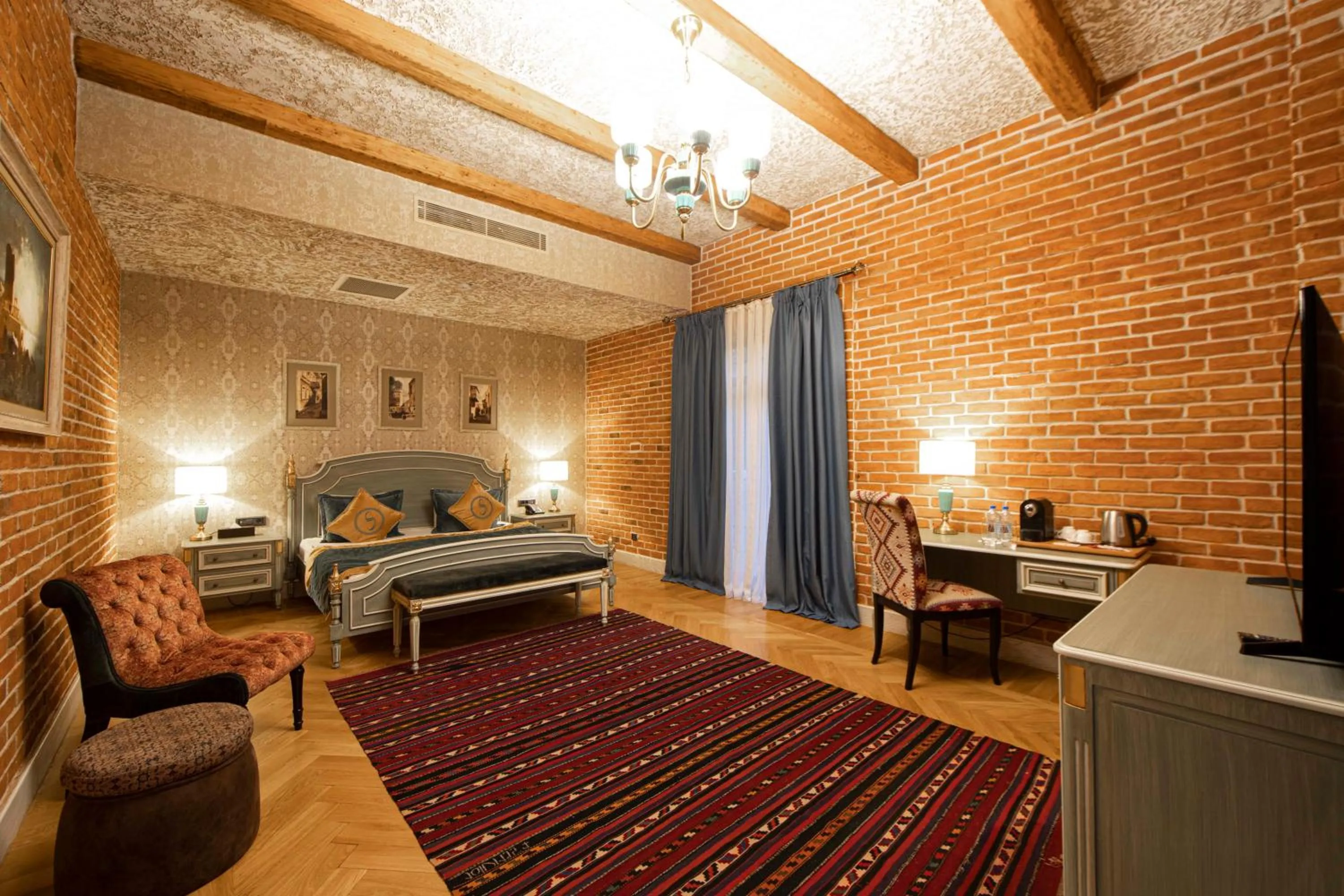 Photo of the whole room in Sapphire Bayil Hotel