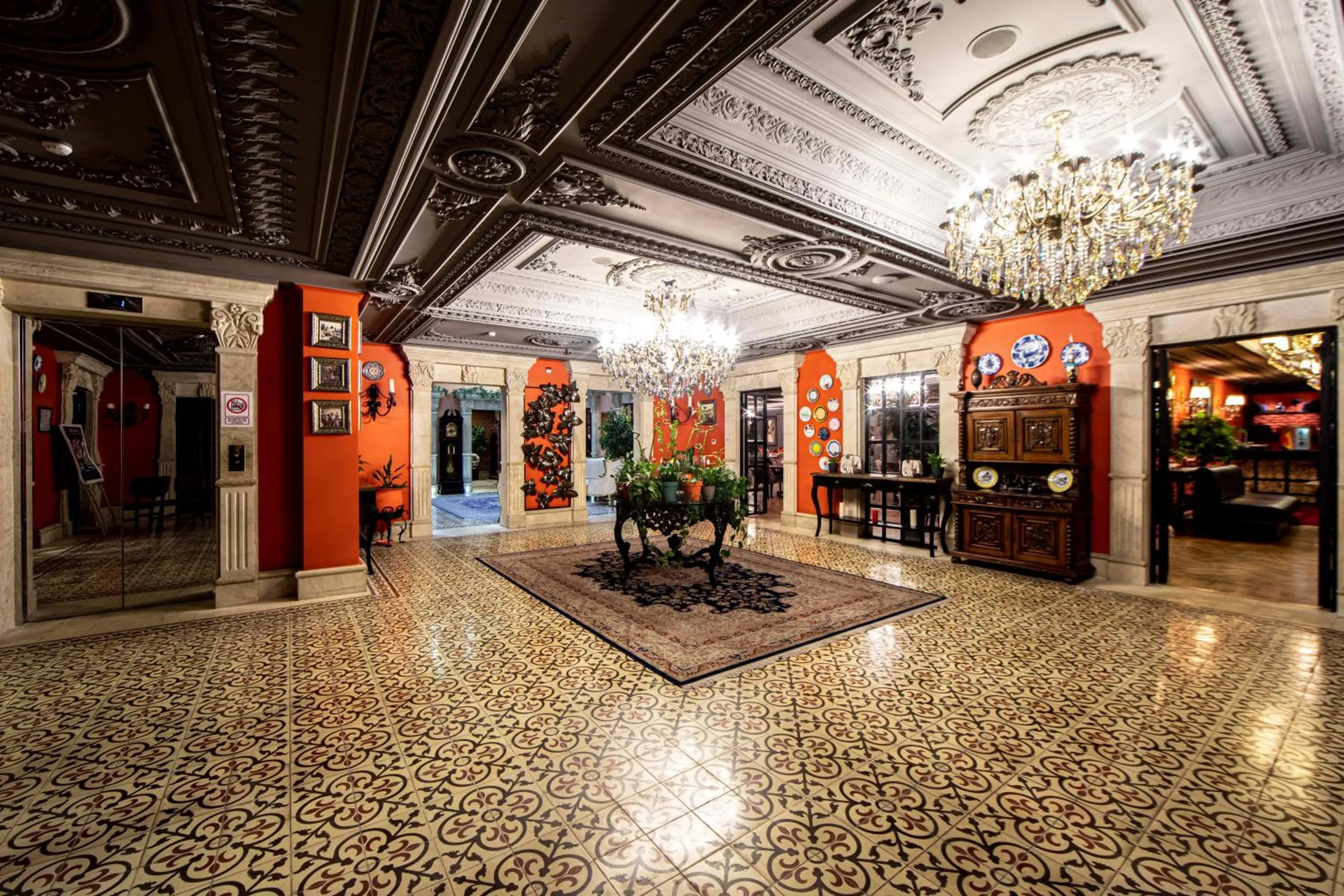 Lobby or reception in Sapphire Bayil Hotel