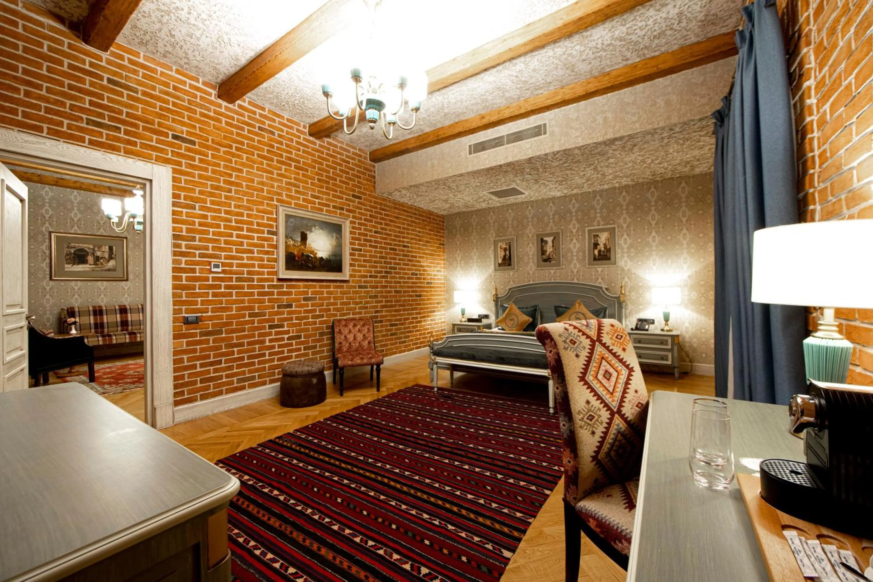 Photo of the whole room, Bed in Sapphire Bayil Hotel