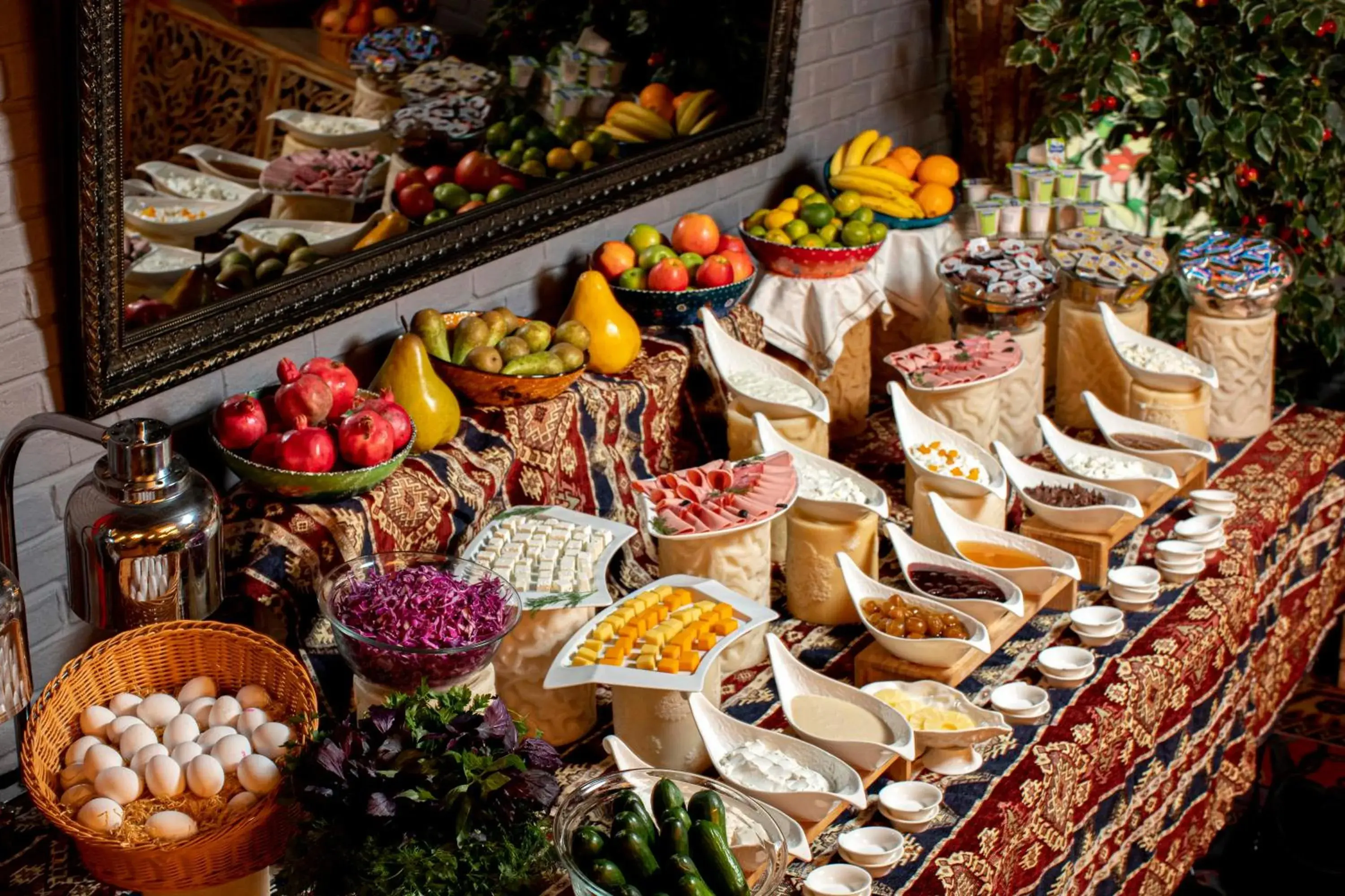 Restaurant/places to eat in Sapphire Bayil Hotel Restaurant/places to eat in Sapphire Bayil Hotel