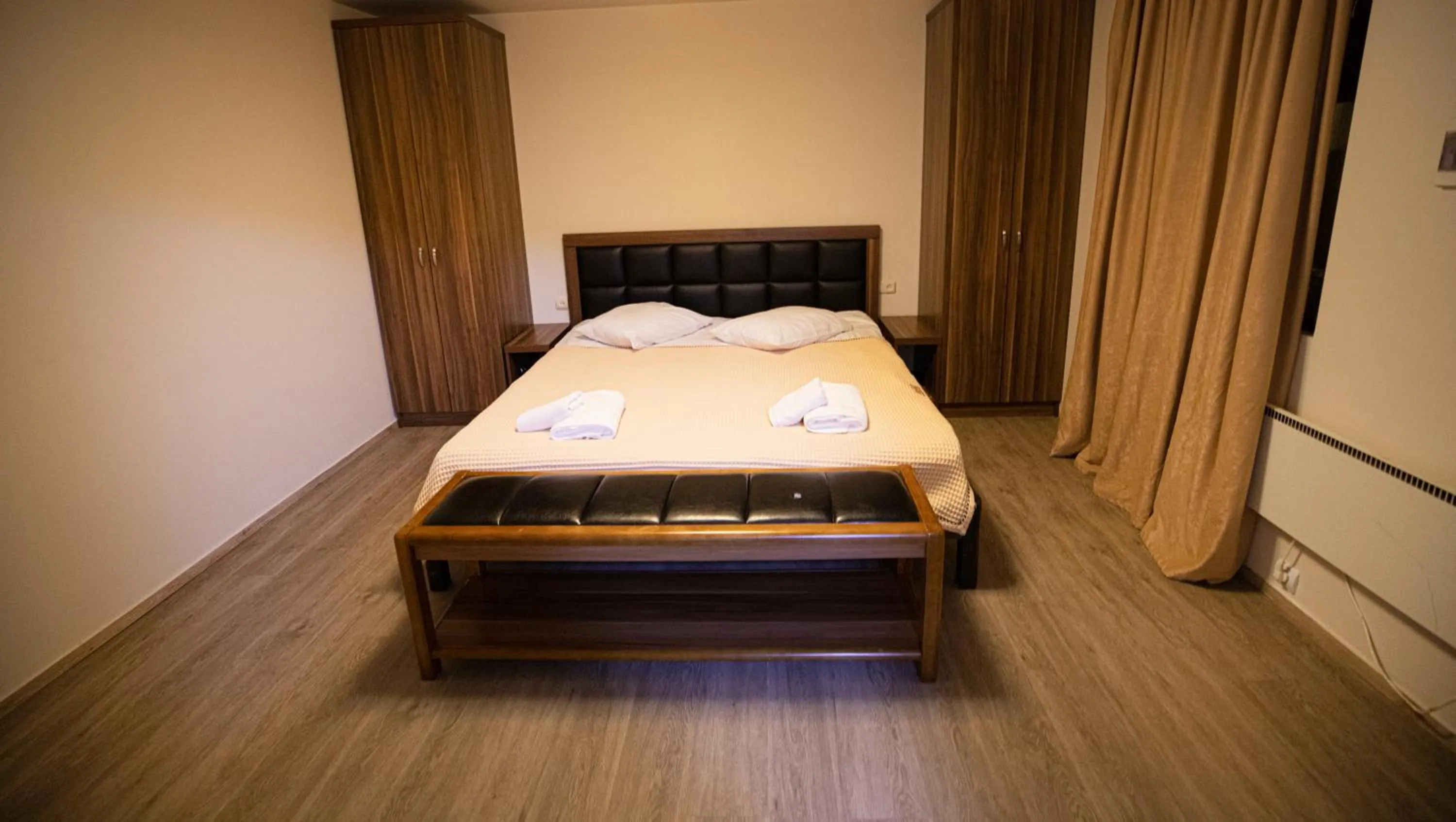 Bedroom, Bed in Cross Resort Hotel