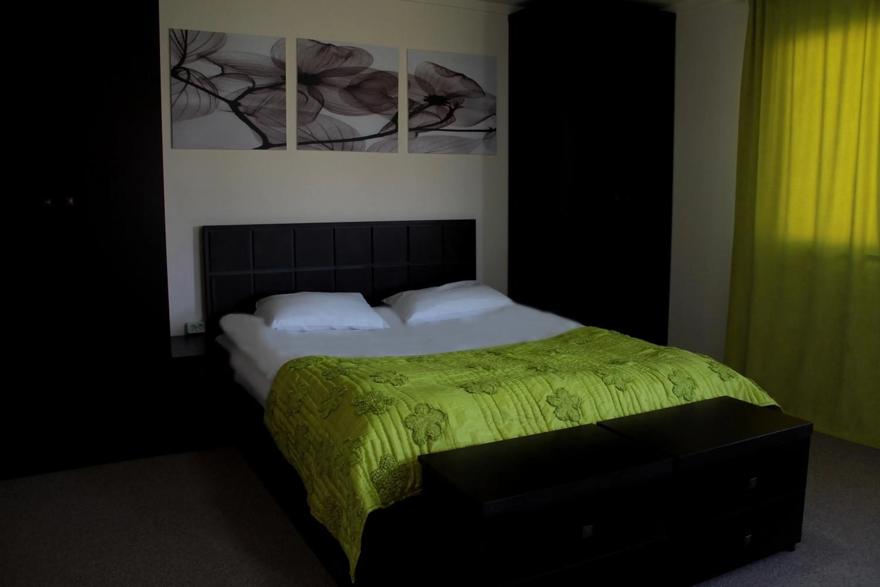 Photo of the whole room, Bed in Cross Resort Hotel