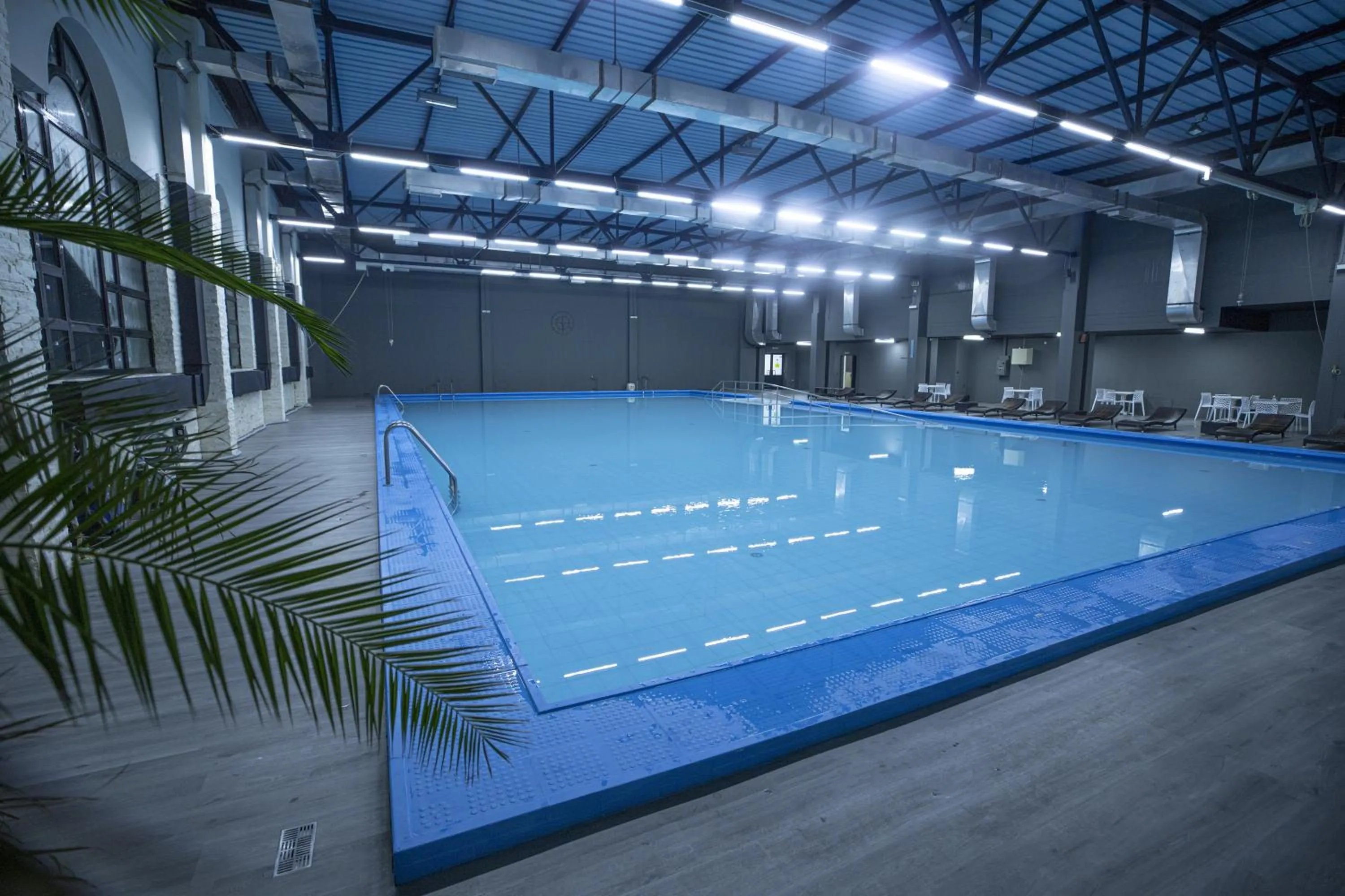 Swimming pool in Cross Resort Hotel