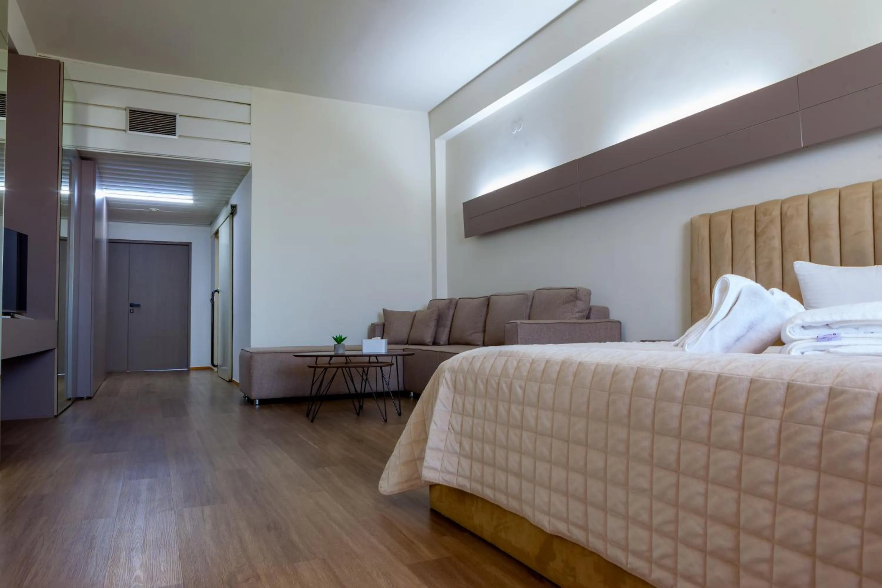 Photo of the whole room, Bed in Cross Resort Hotel