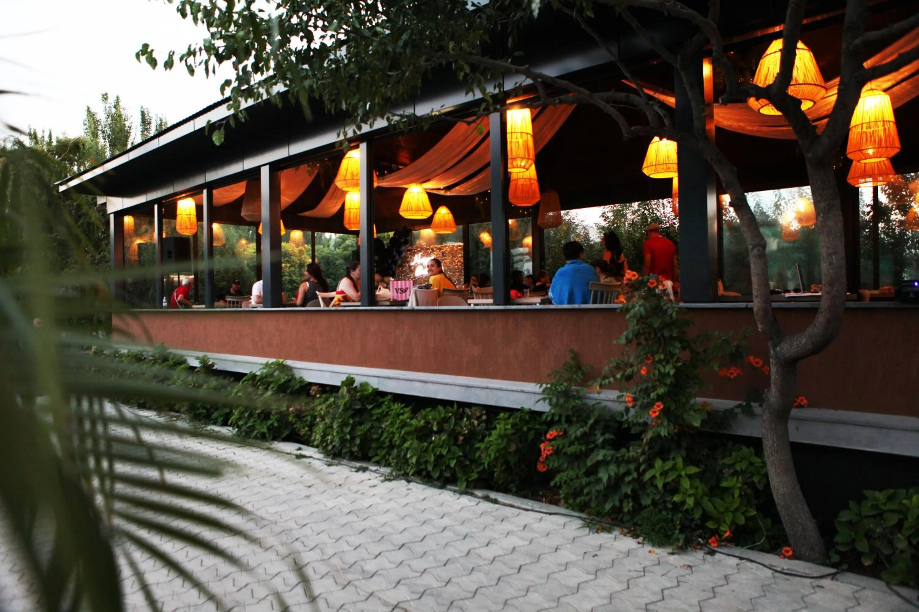 Restaurant/places to eat in Cross Resort Hotel