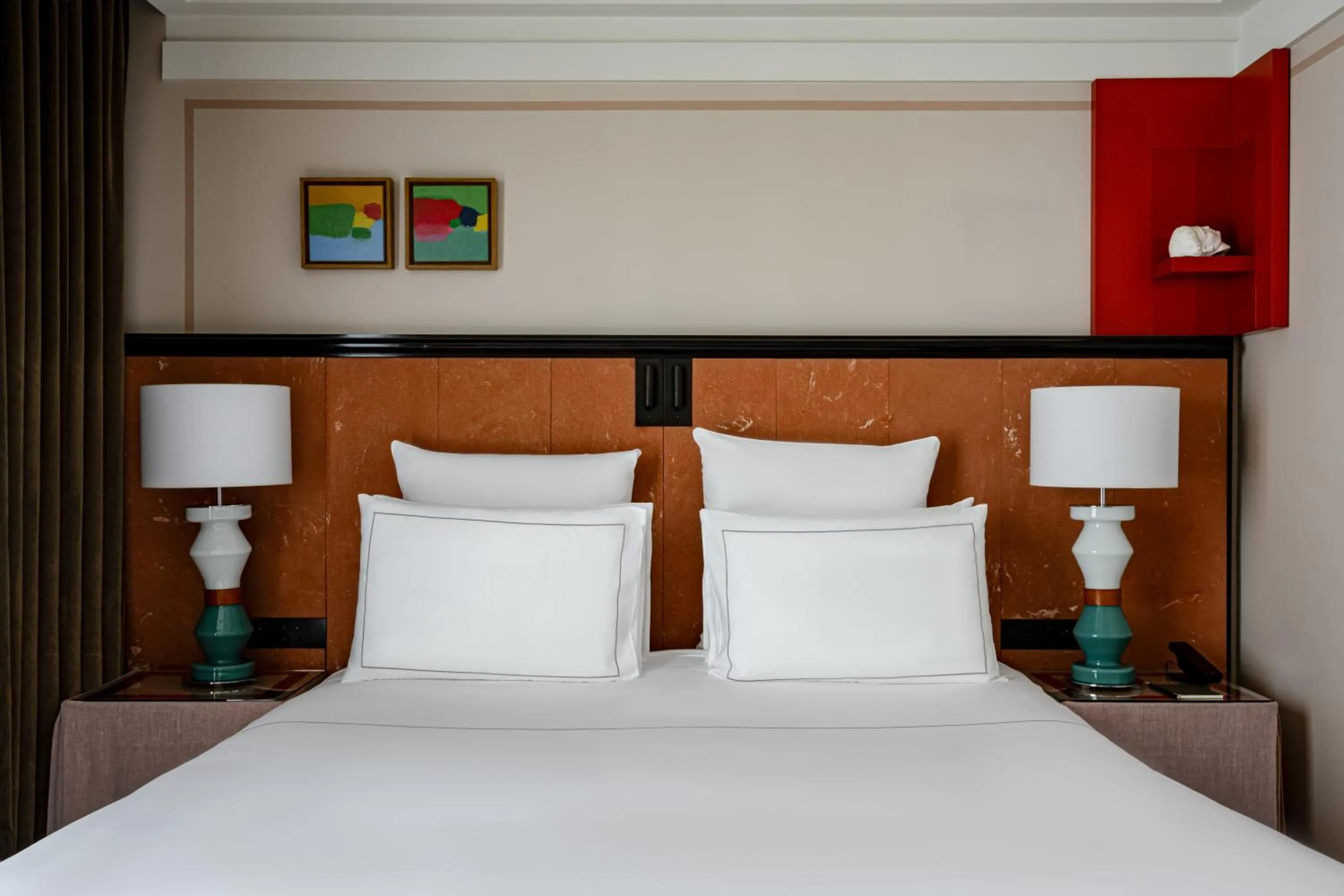 Bedroom, Bed in Experimental Marais