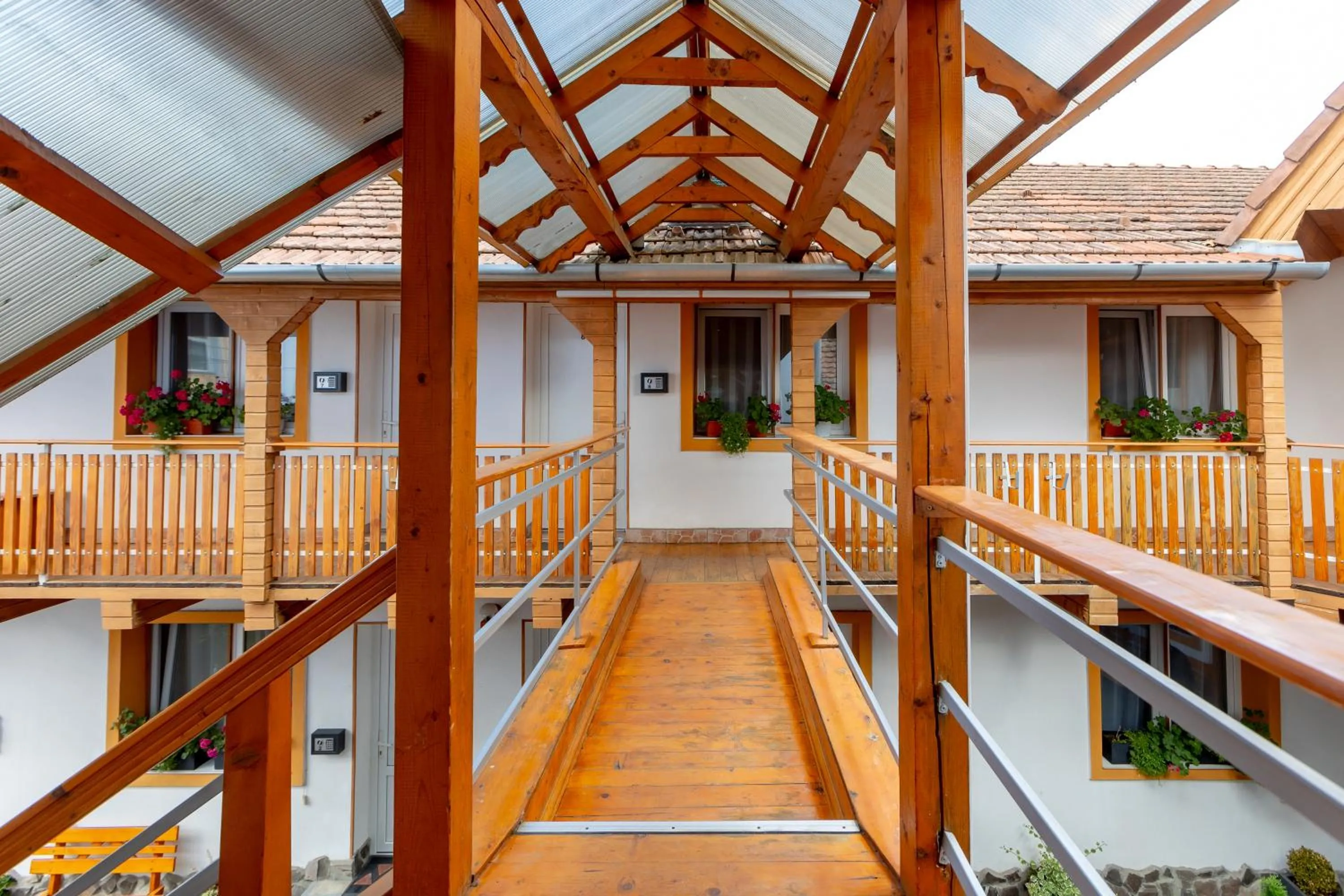 Property building in Pensiunea Joker