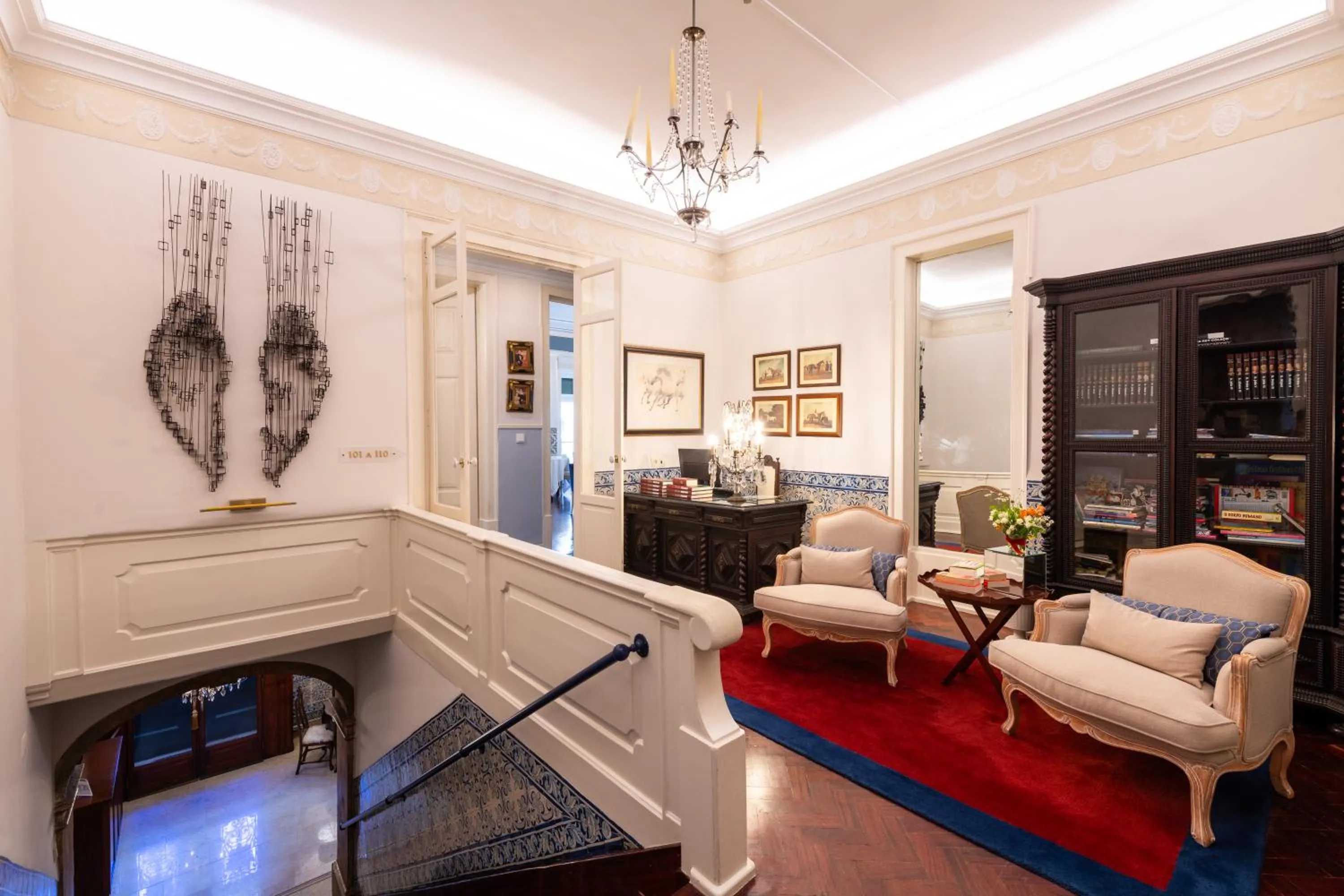 Communal lounge/ TV room in Casa de Sao Mamede Hotel