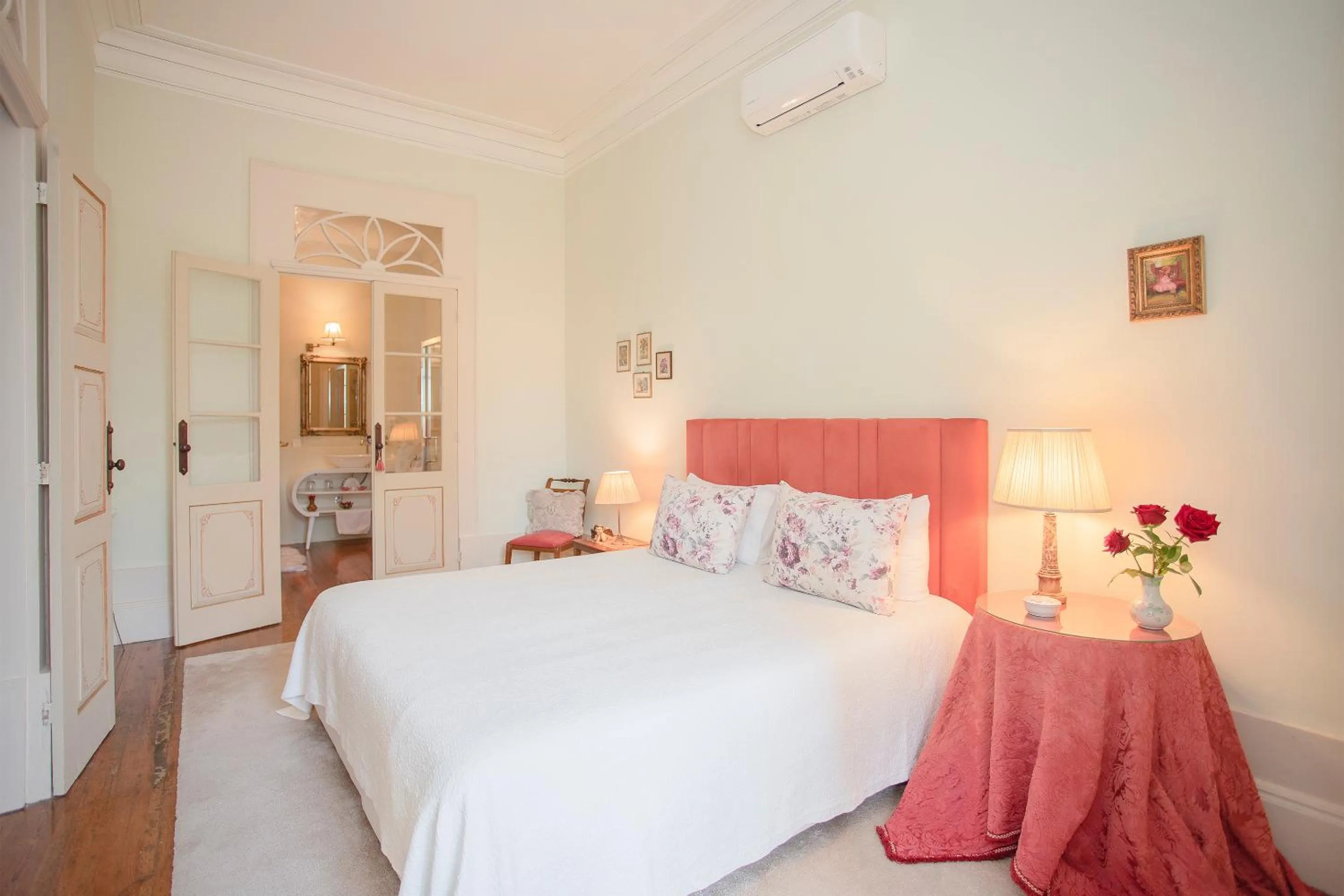 Bed in Palace Museum & National Monument - Espaço Palmeiras