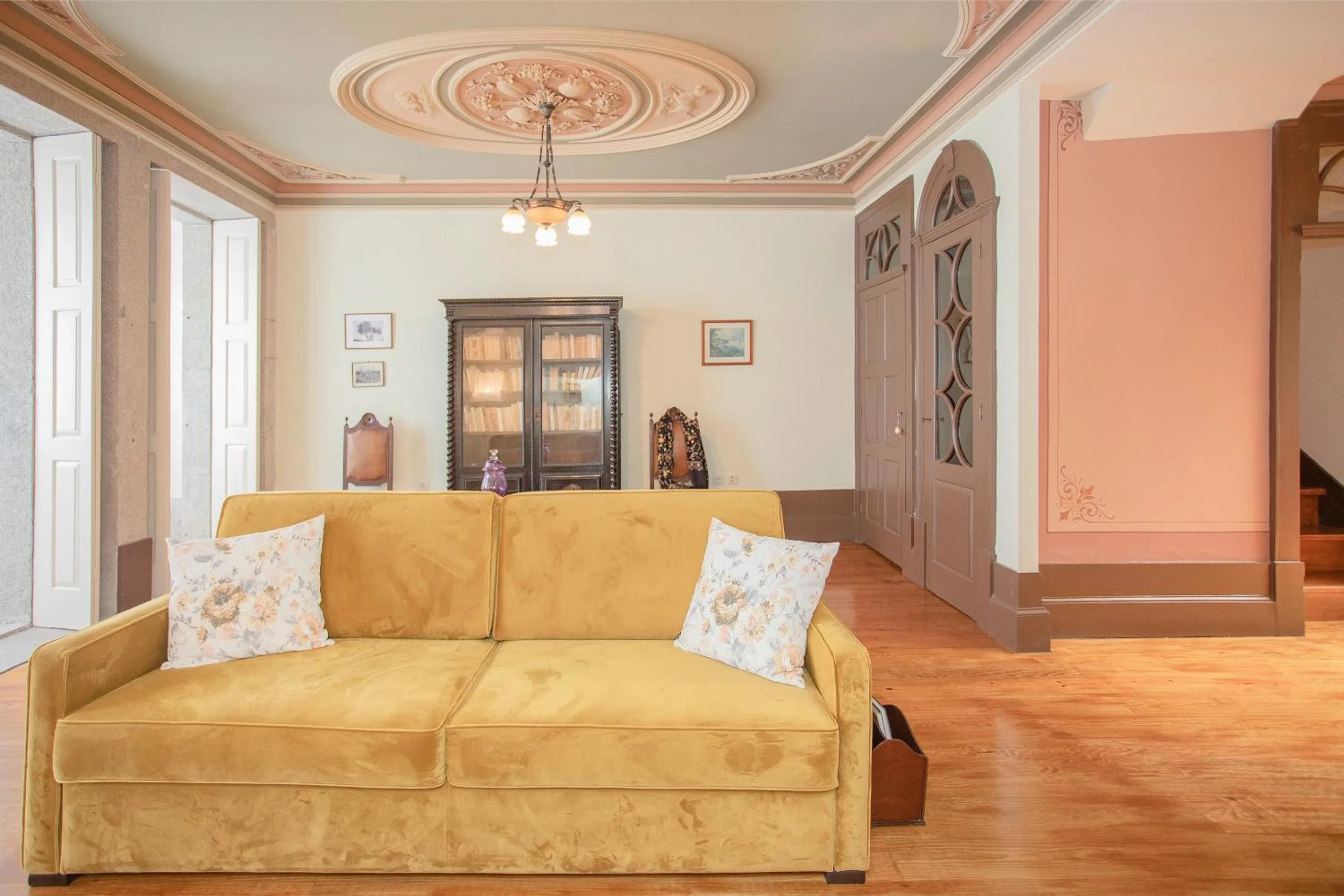 Living room in Palace Museum & National Monument - Espaço Palmeiras