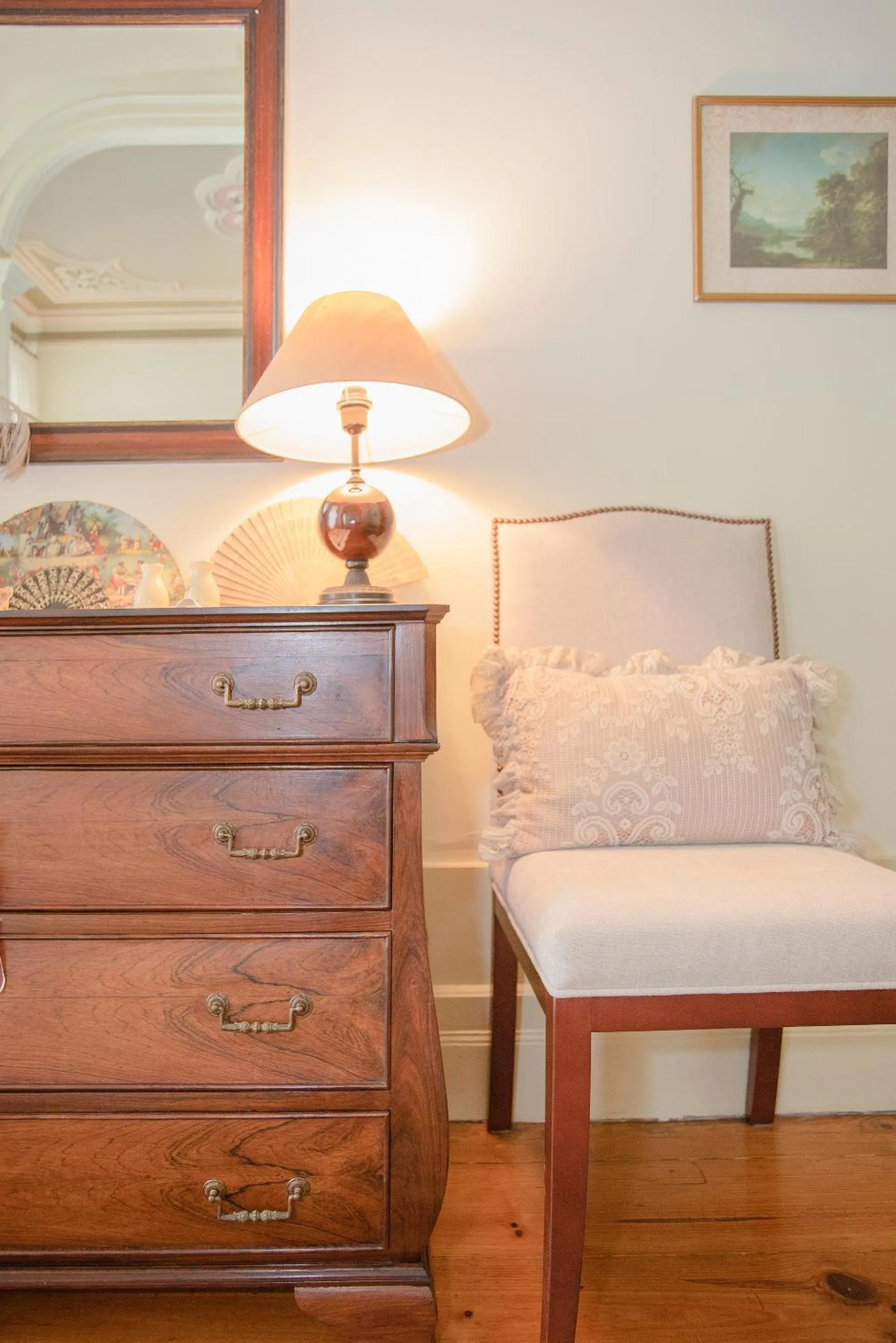 Seating area in Palace Museum & National Monument - Espaço Palmeiras