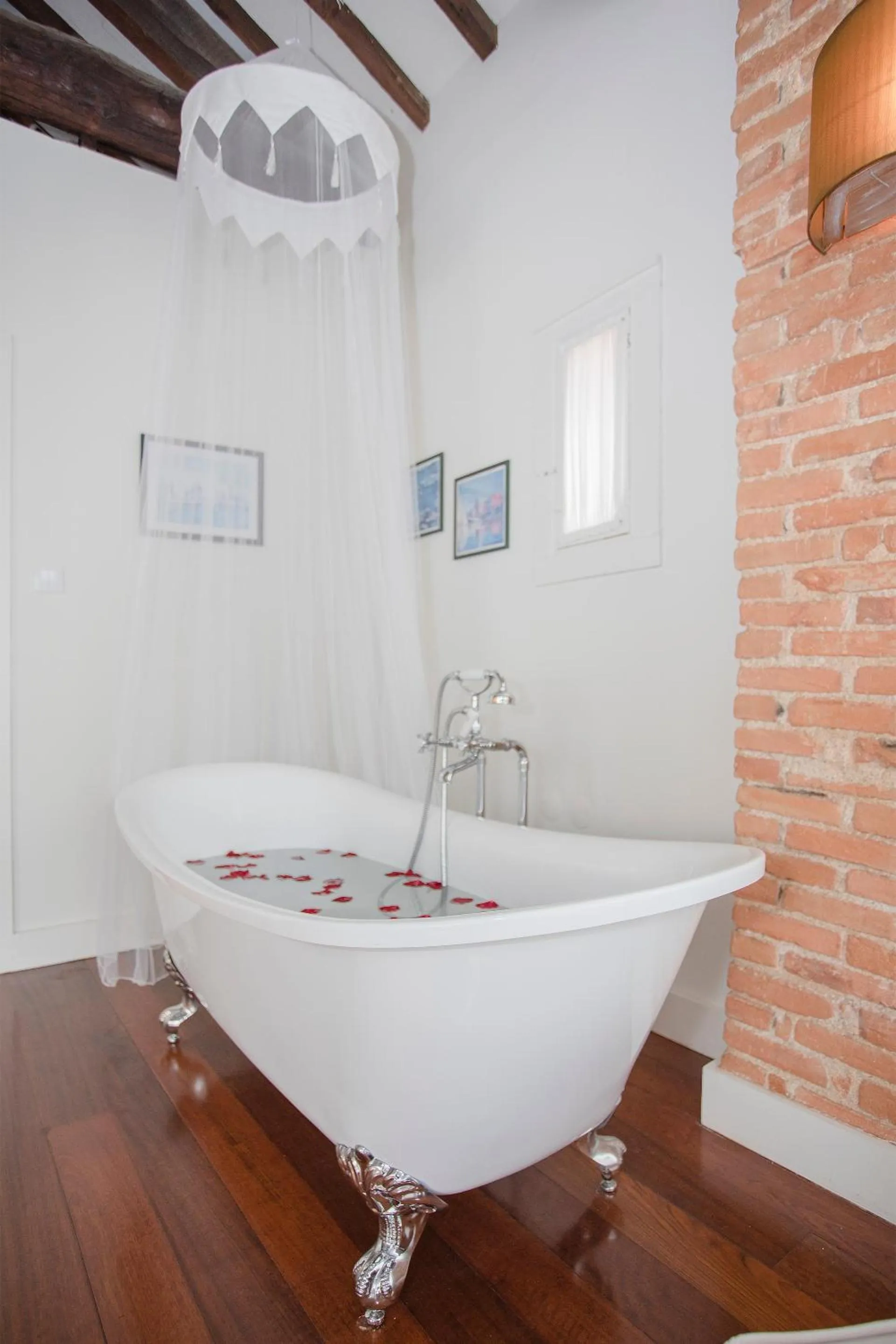 Bath in Palace Museum & National Monument - Espaço Palmeiras