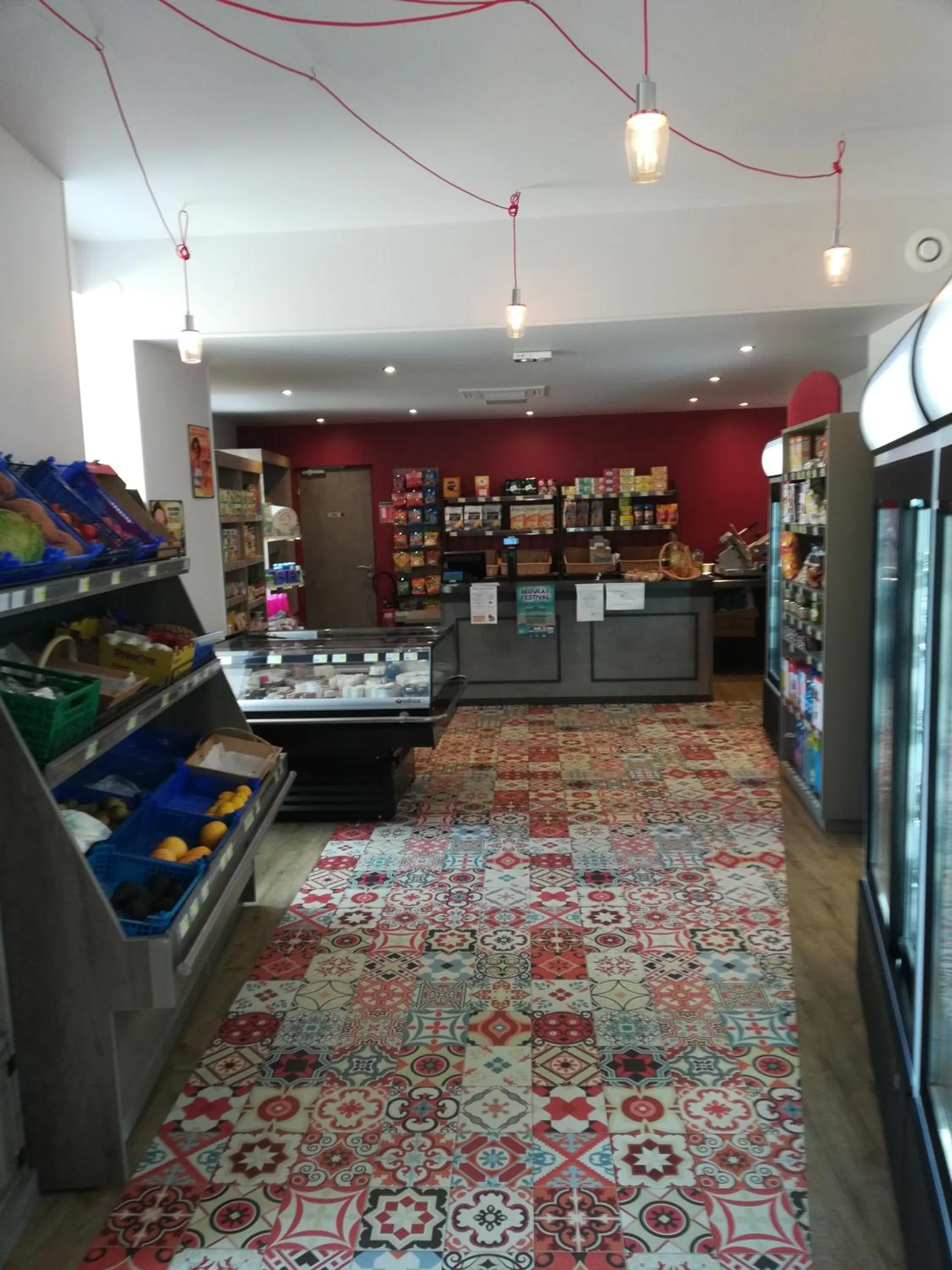 Supermarket/grocery shop in Hôtel de la Poste Chez Cécile