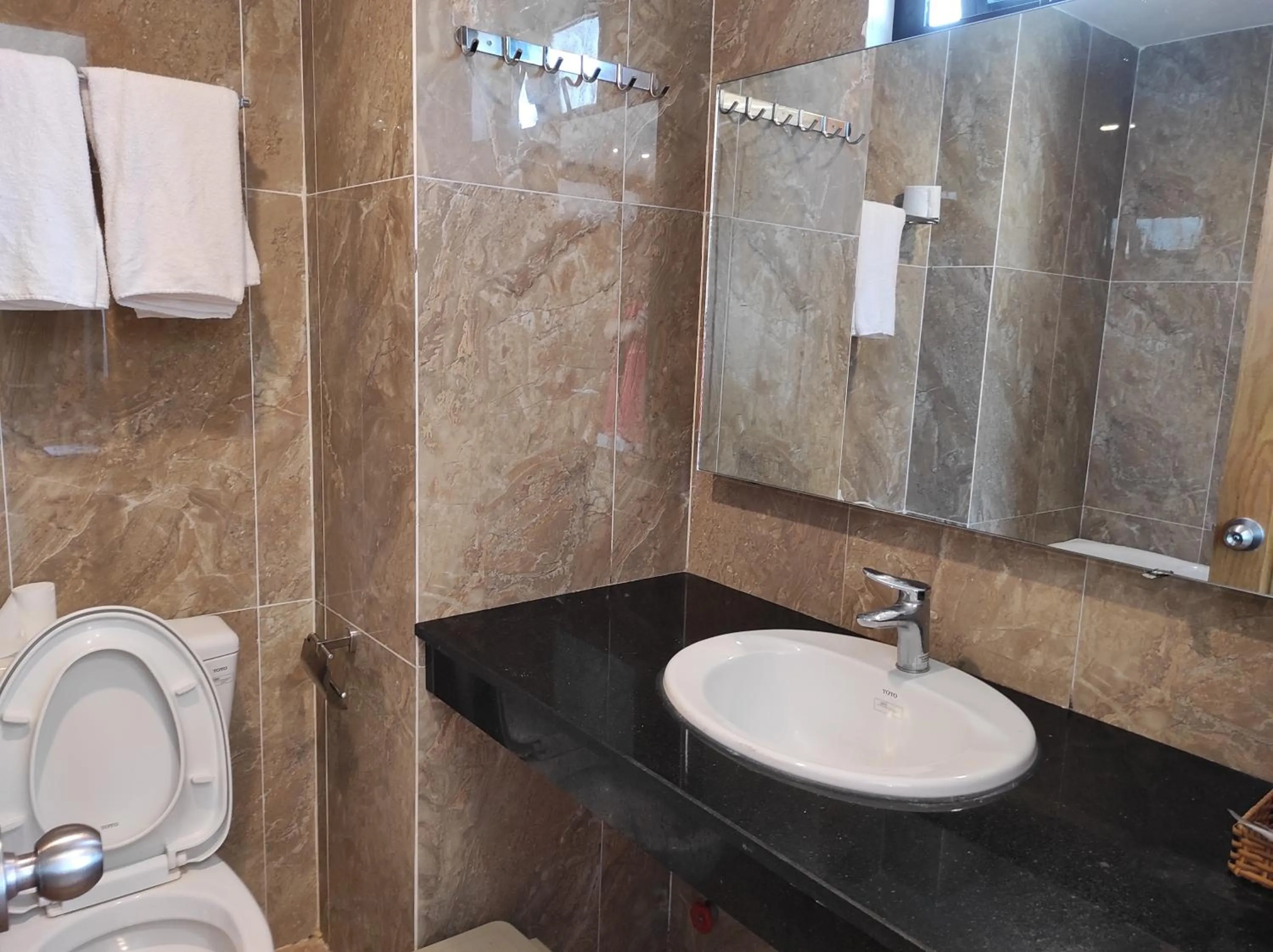 Toilet in HỒNG HẢI 2 HOTEL