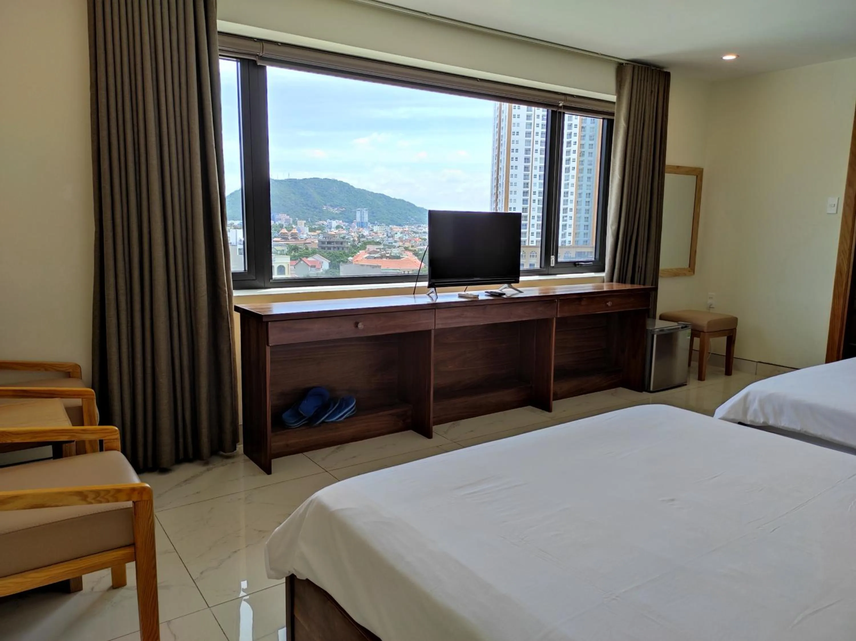 Mountain view, Bed in HỒNG HẢI 2 HOTEL