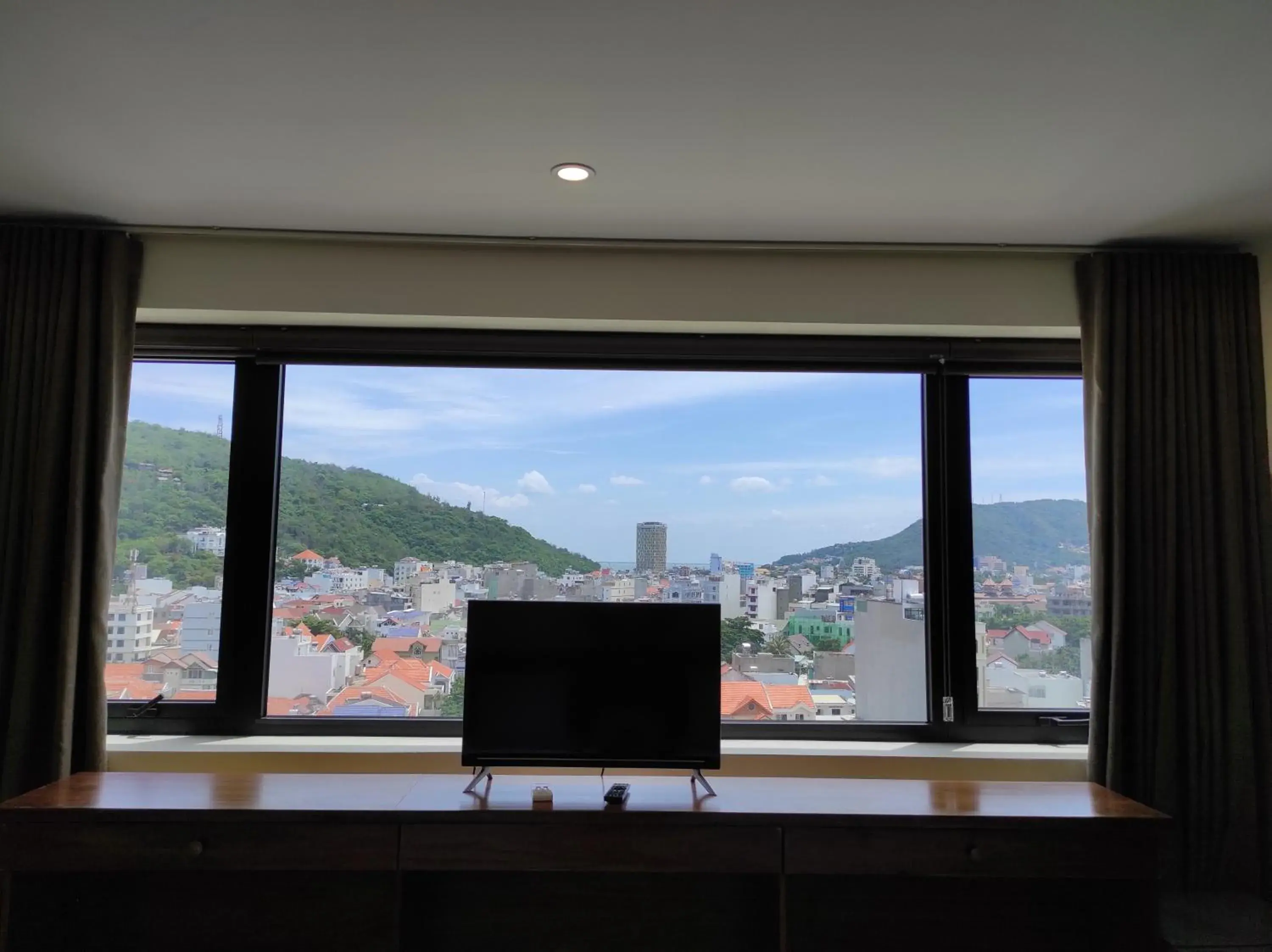 City view in HỒNG HẢI 2 HOTEL City view in HỒNG HẢI 2 HOTEL