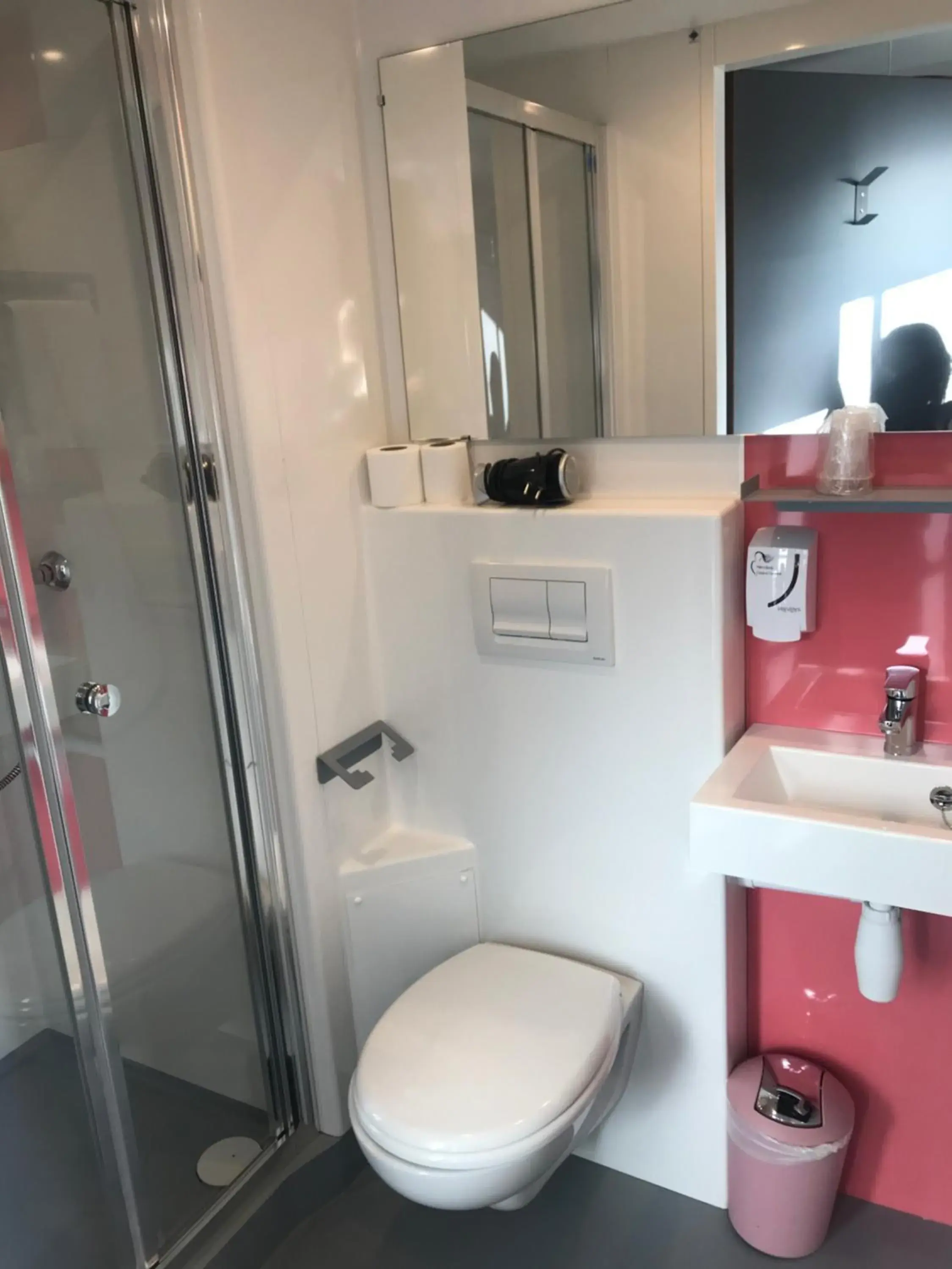 Double Room in Smart Appart Caen République Double Room in Smart Appart Caen République