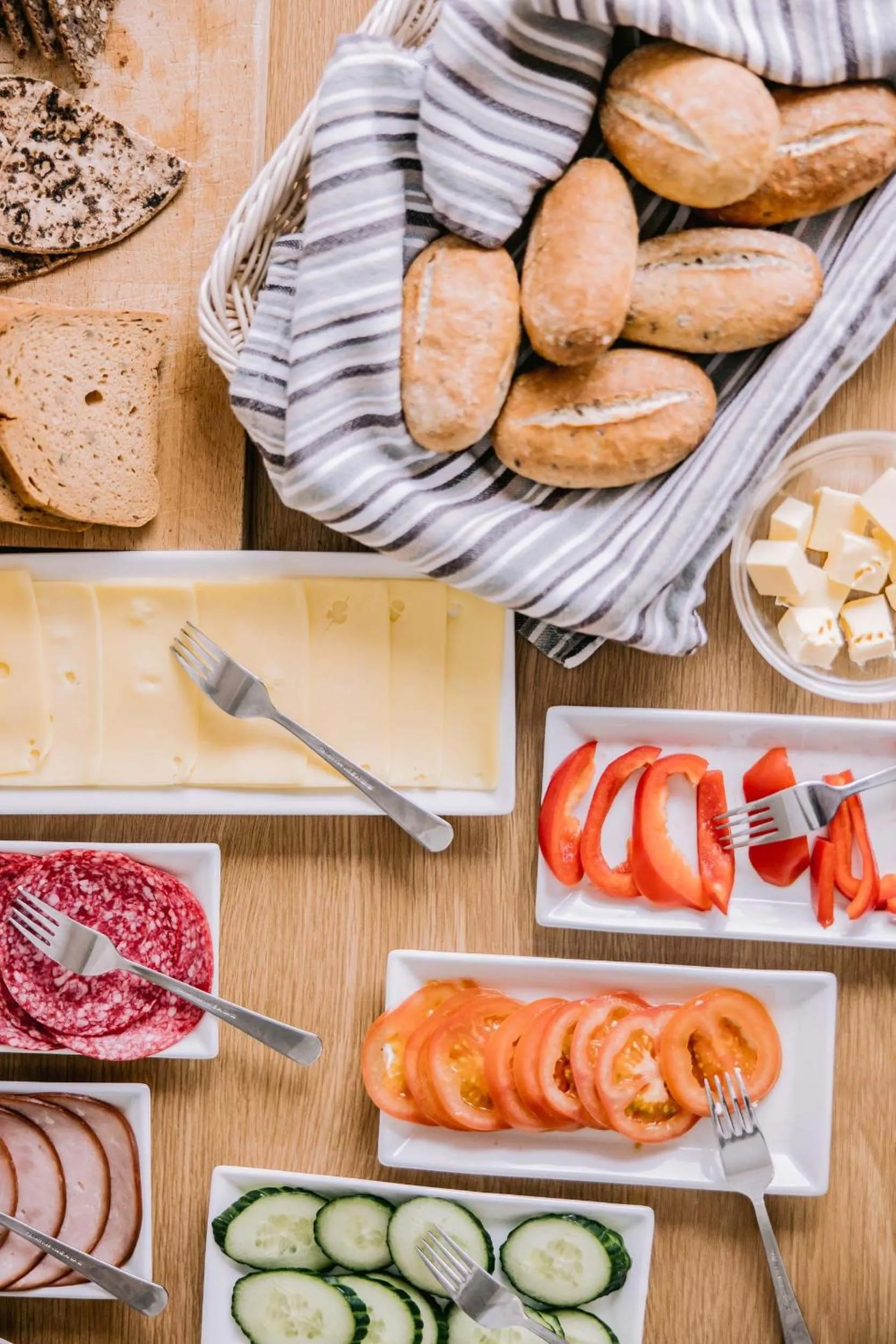 Buffet breakfast in Hlid Cottages