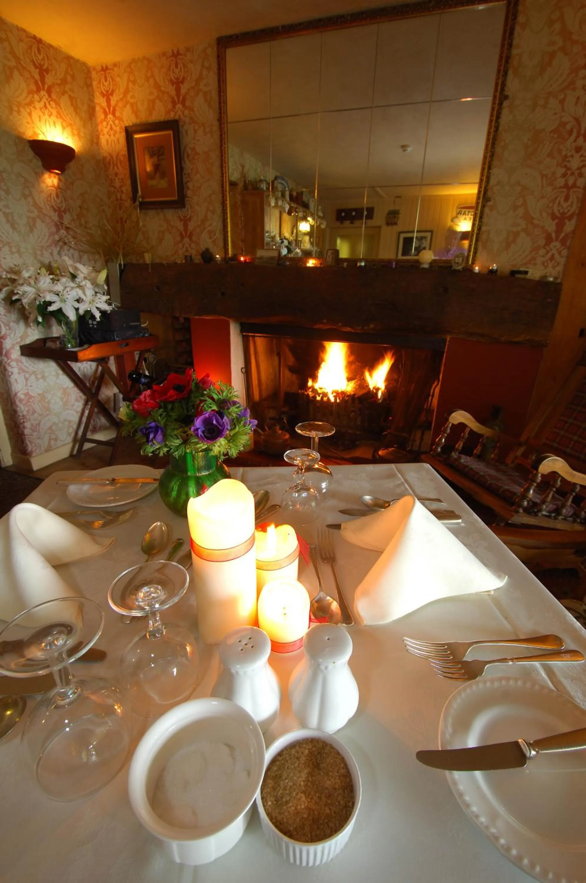 Restaurant/places to eat in Castlemead Country House By The Sea