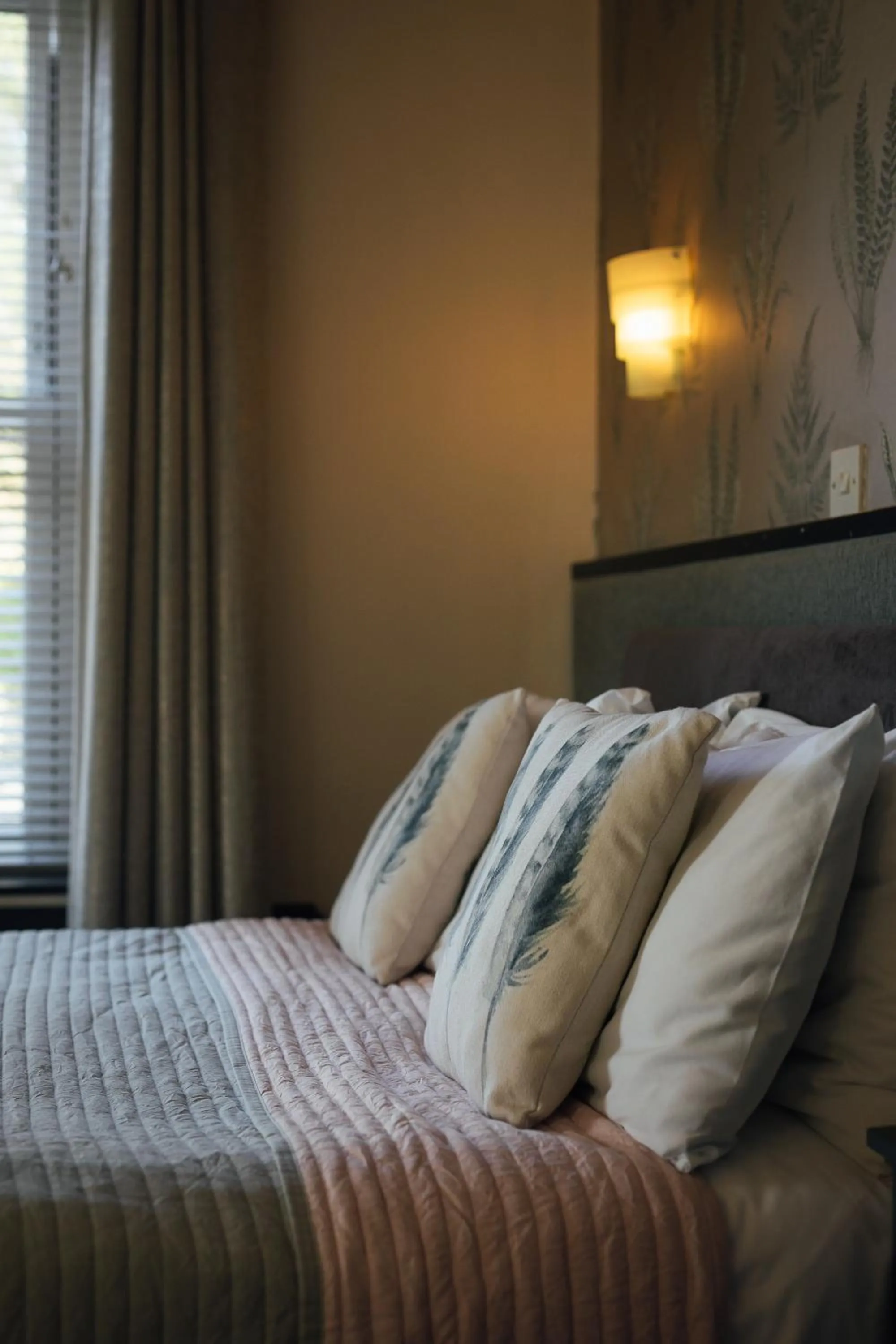 Bed in Castlemead Country House By The Sea