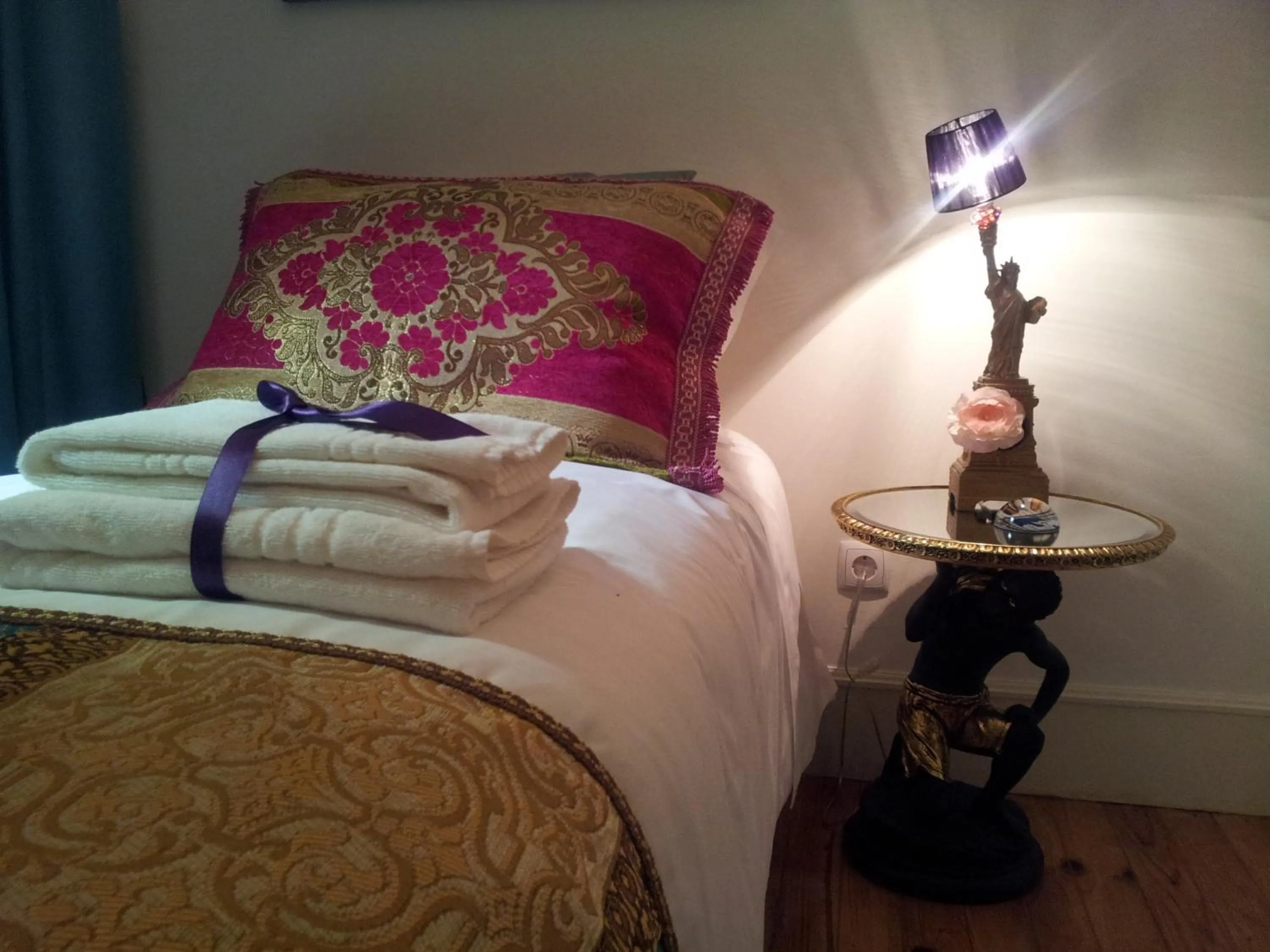 Bedroom, Bed in Whatever Art B&B