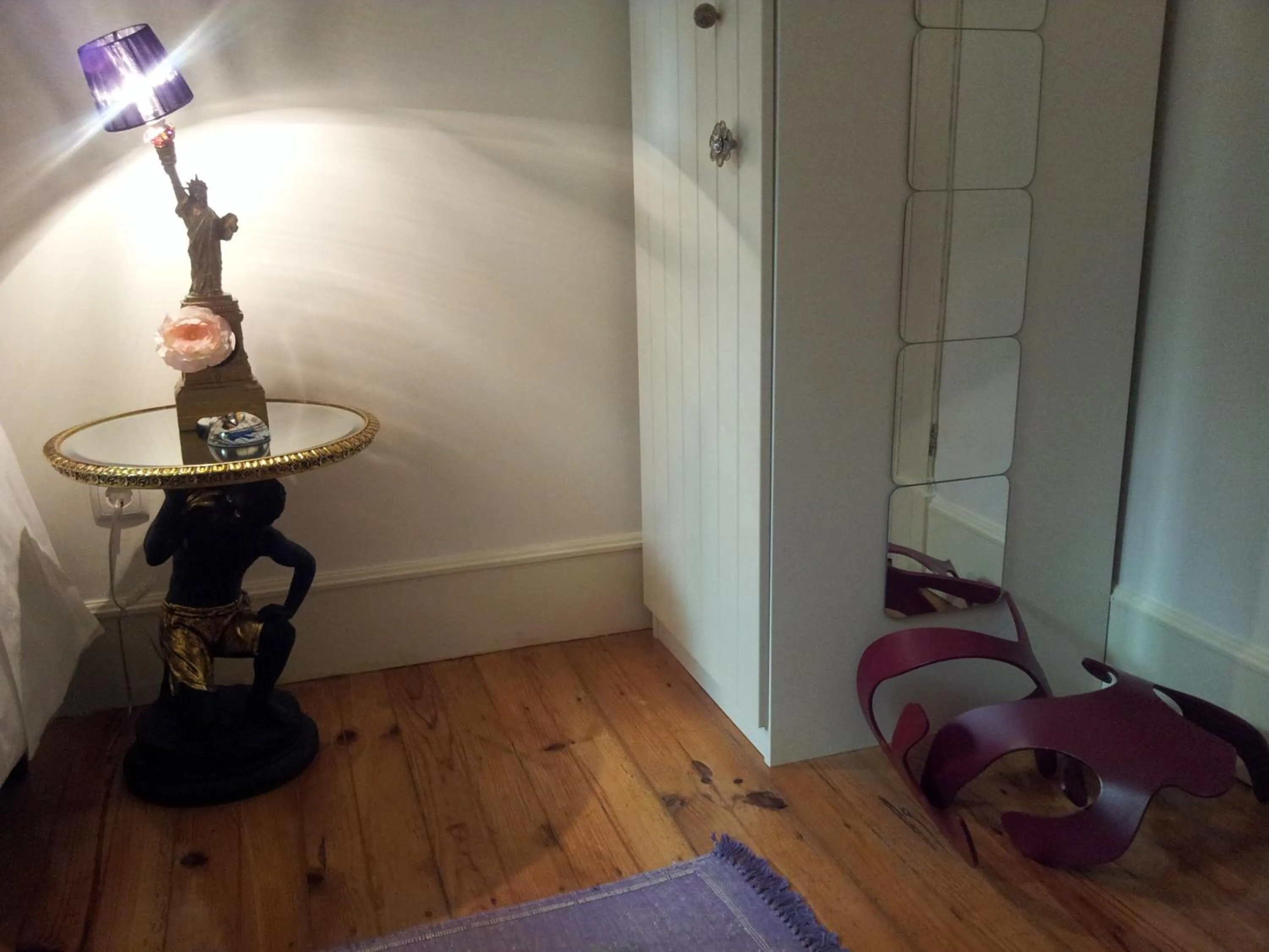 Decorative detail in Whatever Art B&B